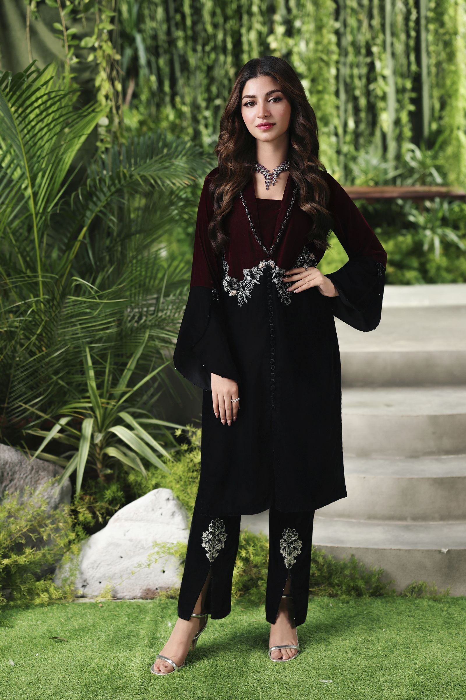 Velvet Story by Ain Luxury Hand Embellished Velvet Dress VSA6 Large Velvet Story by Ain Luxury Hand Embellished Velvet Dress VSA6 Large