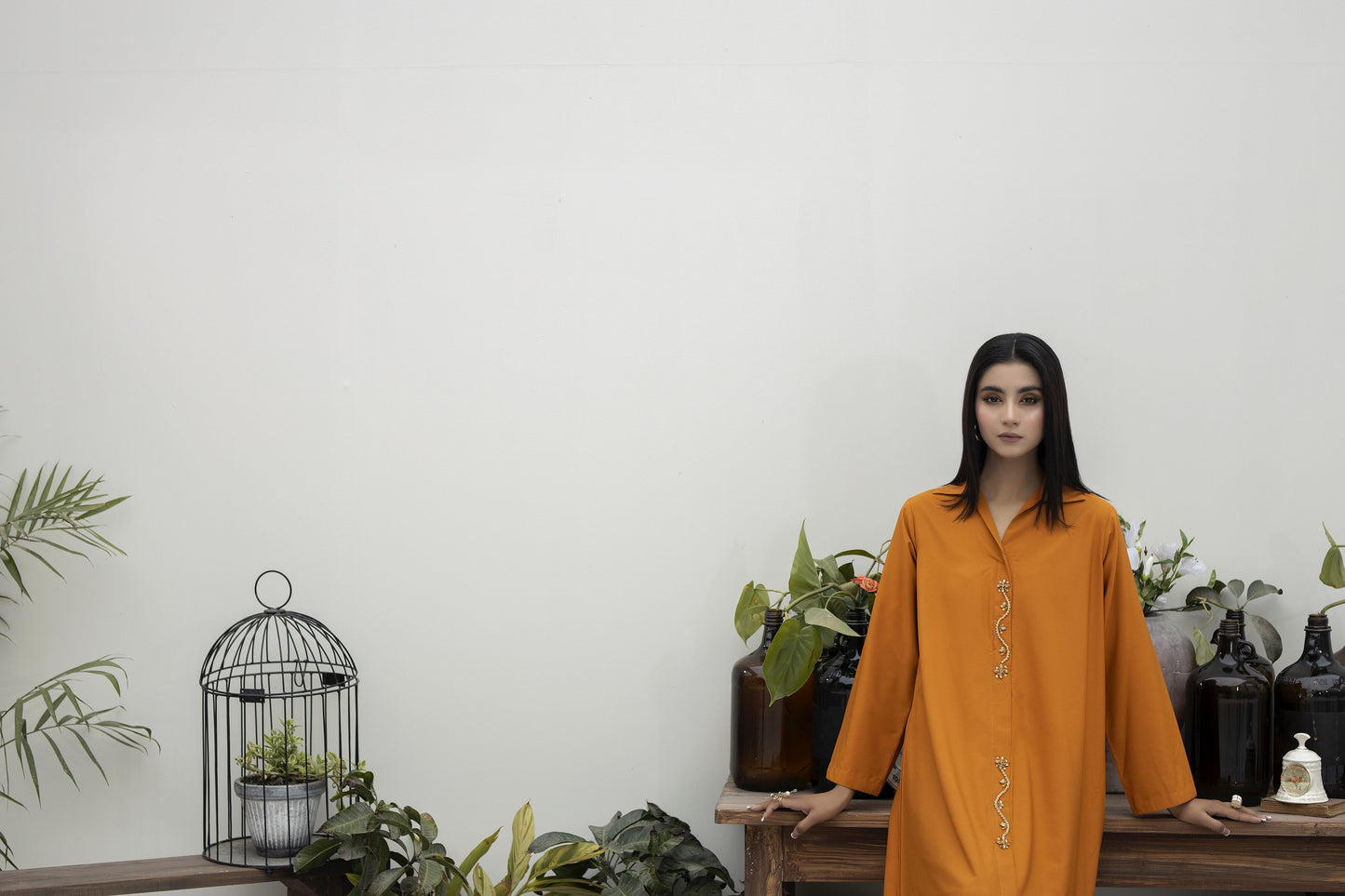 Luxury Solids by AIN LSA1