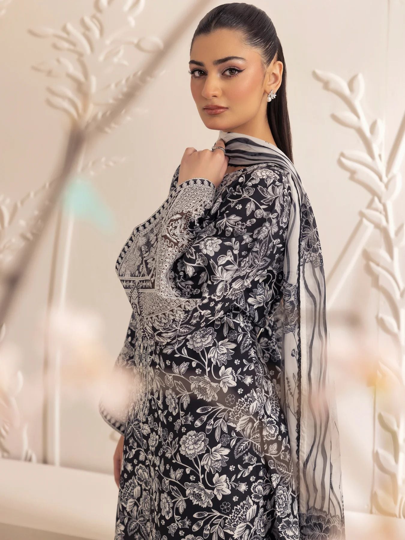 Mohagni 3pc Ready to Wear Silk Lawn Suit with Silk Dupatta LMB8