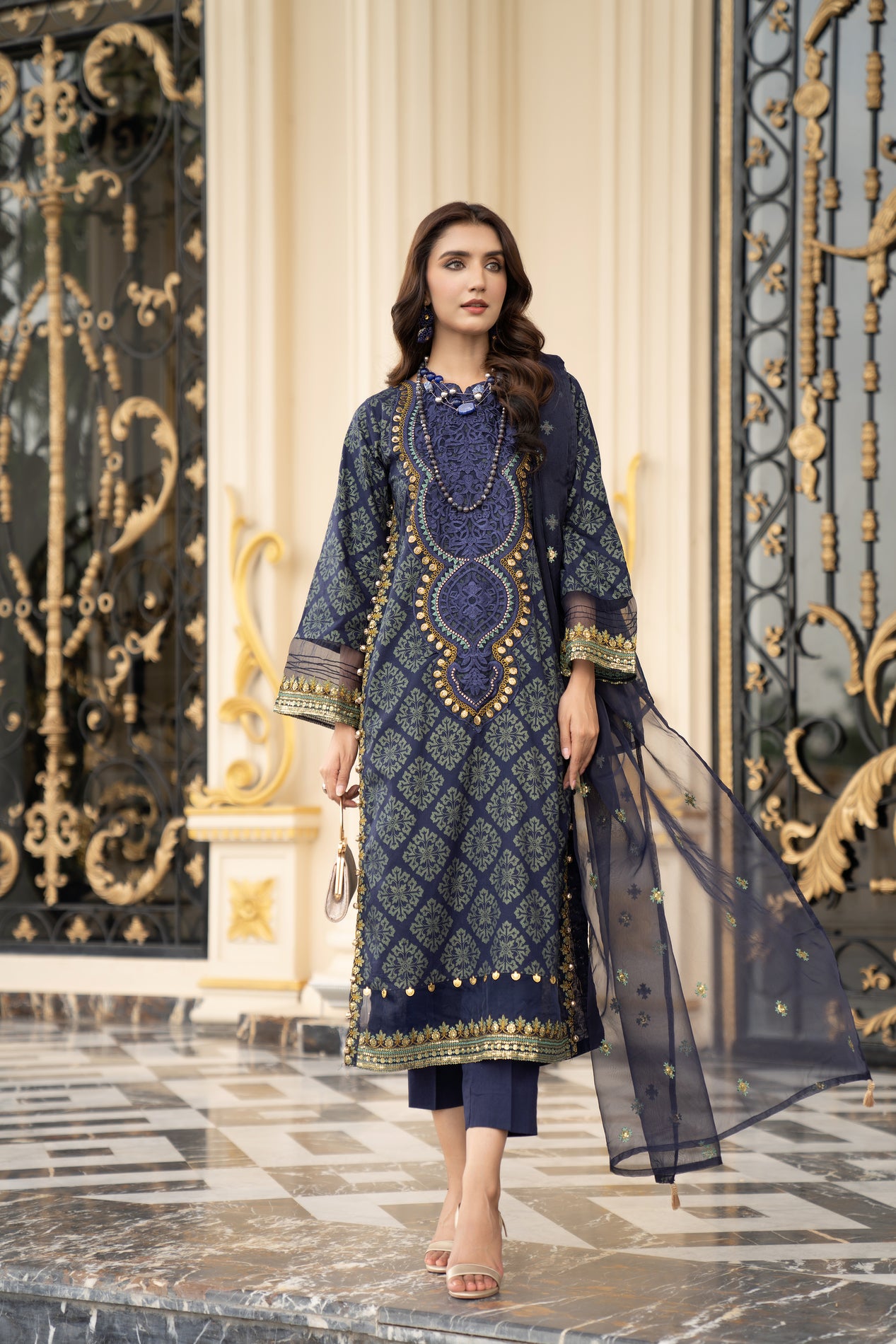 3pc Ready to Wear Luxury Dress by Arwah LA7