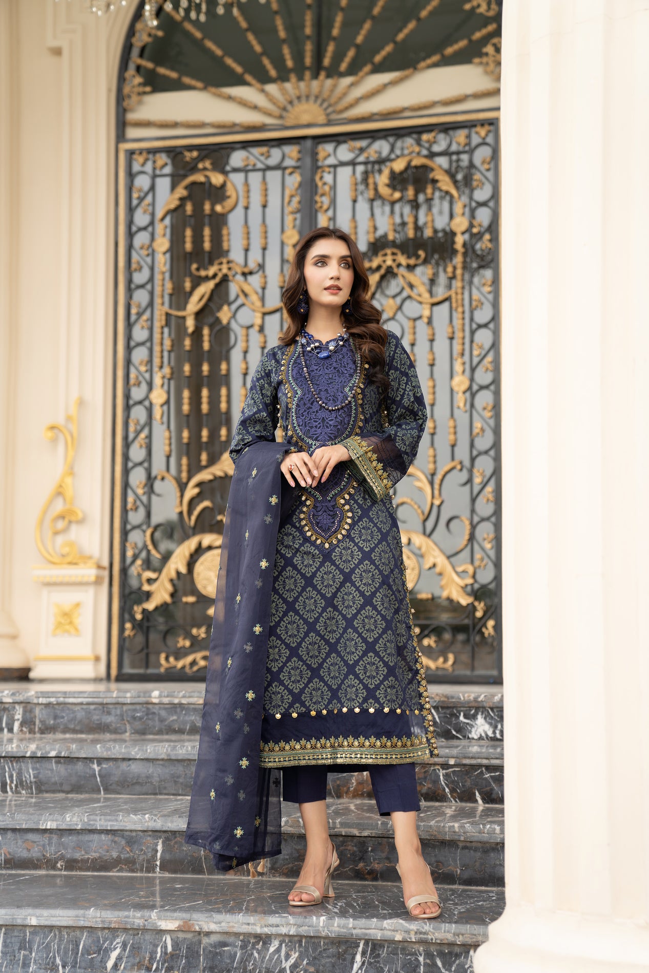 3pc Ready to Wear Luxury Dress by Arwah LA7