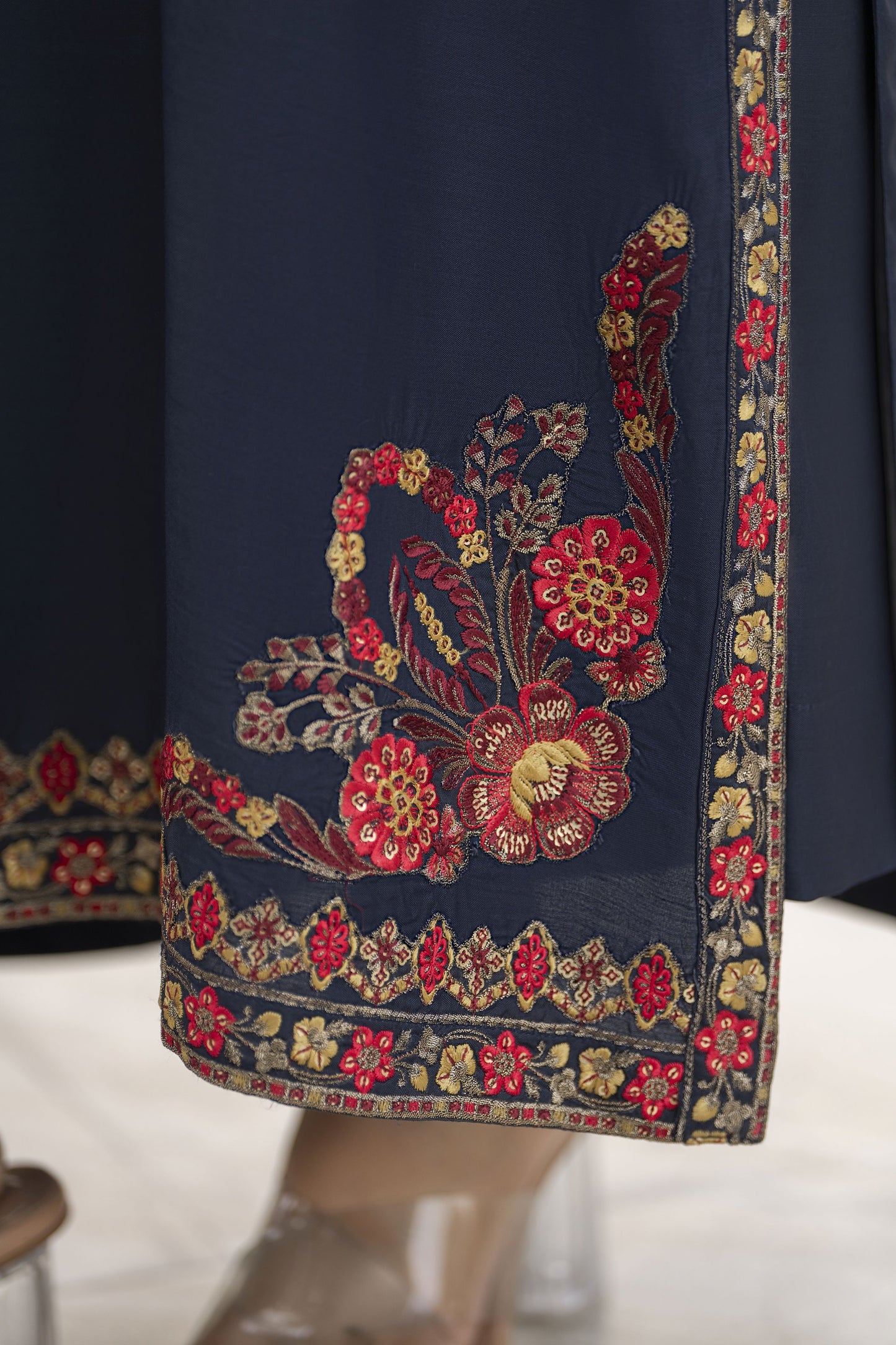 Glow by Hemline – Embroidered Viscose Ready to Wear 2PC Suit Glow6