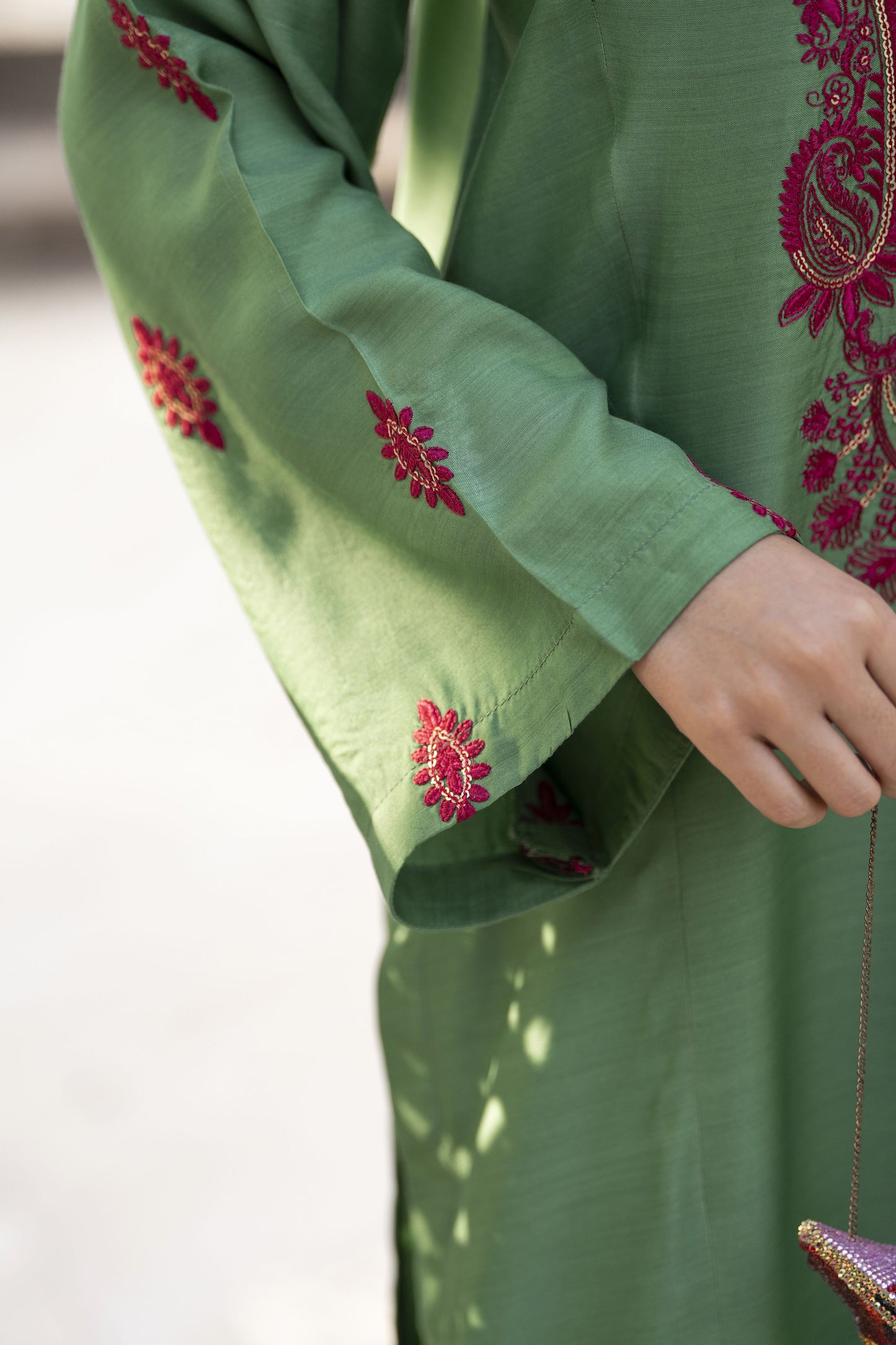 Glow by Hemline – Embroidered Viscose Ready to Wear 2PC Suit Glow4