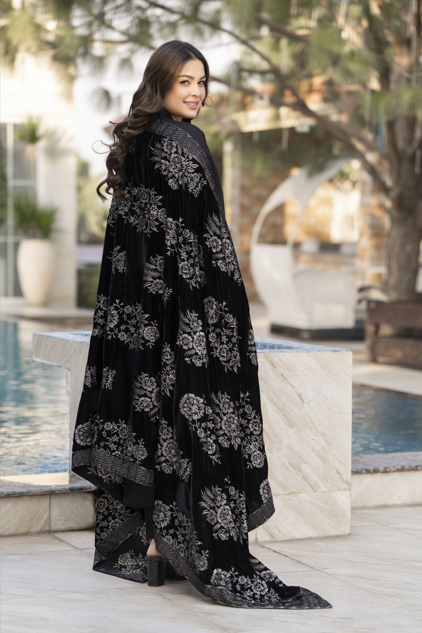 Embroidered Velvet Shawl for Women – Black VS3