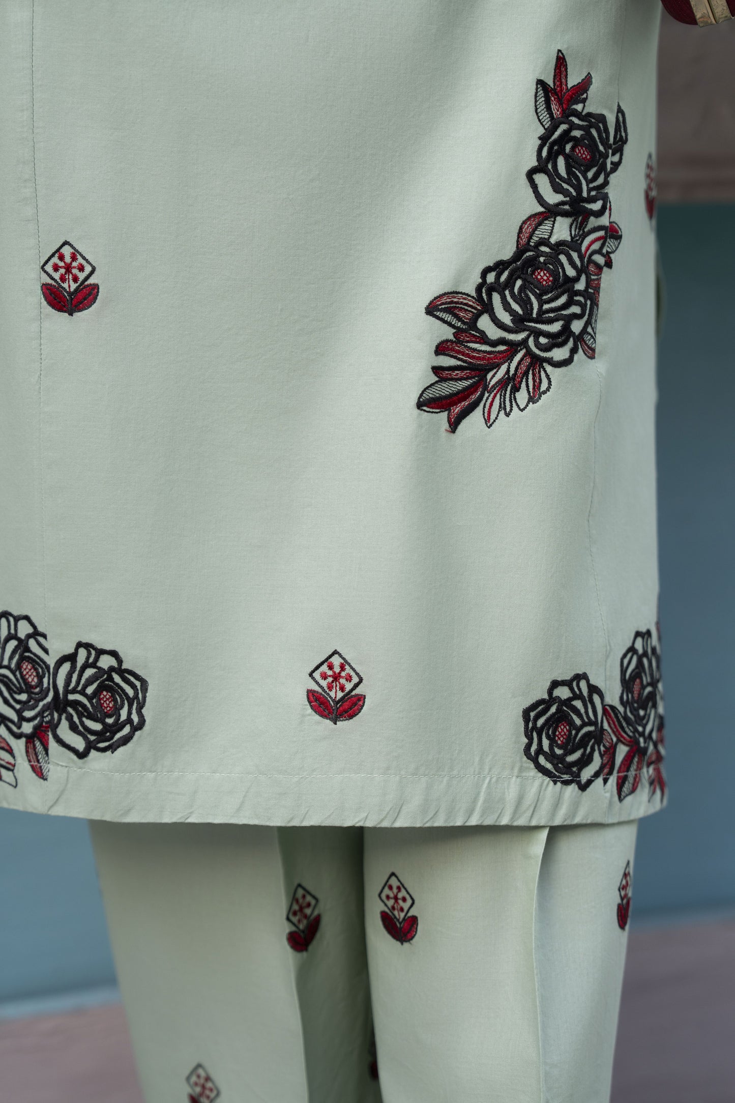ZAIWA EMBROIDERED COTTON 2PC READY TO WEAR SUIT ZWL24
