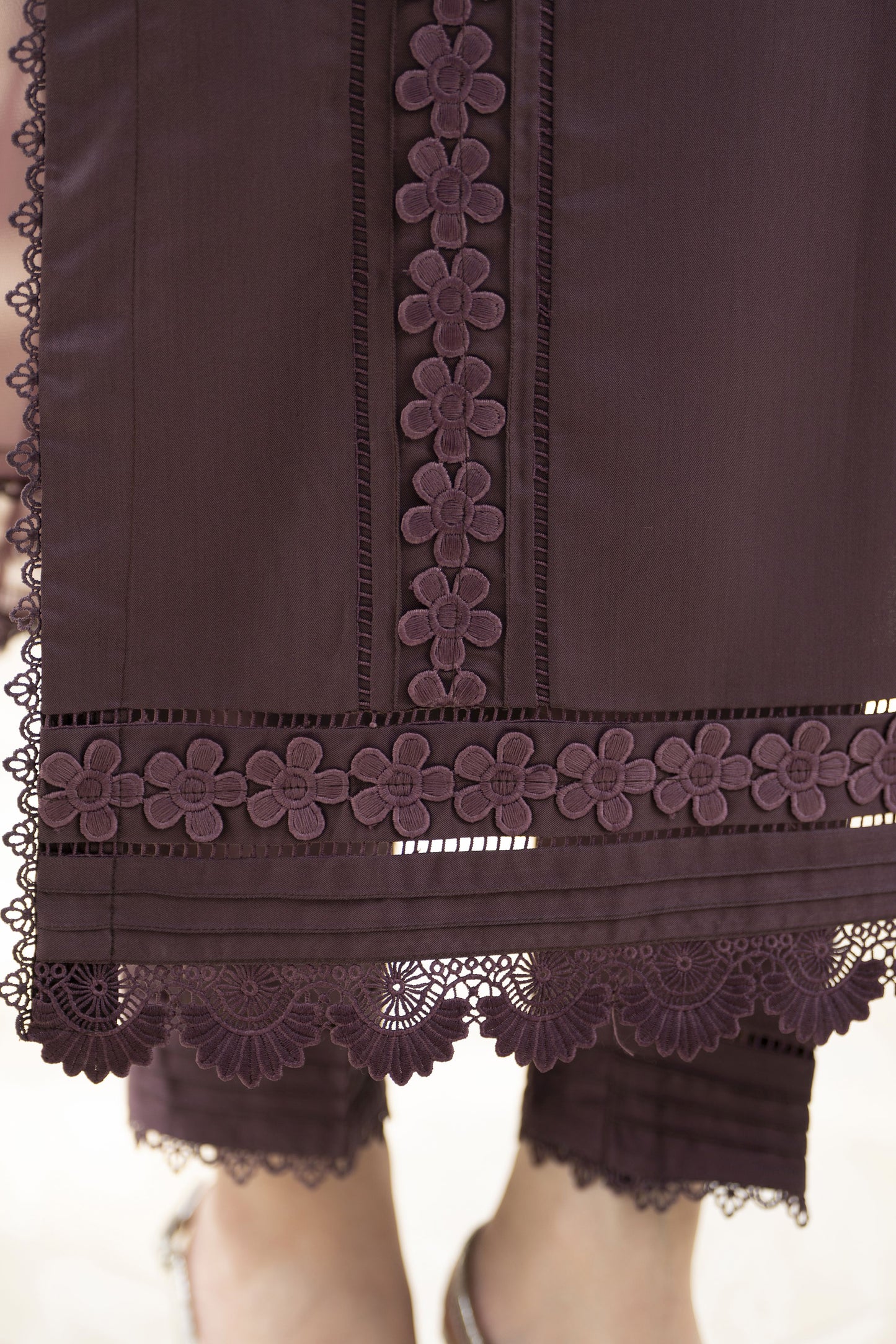 Aabpara Simply Warm Winter Linen 3pc Ready to Wear with Dyed Net Dupatta SWA3