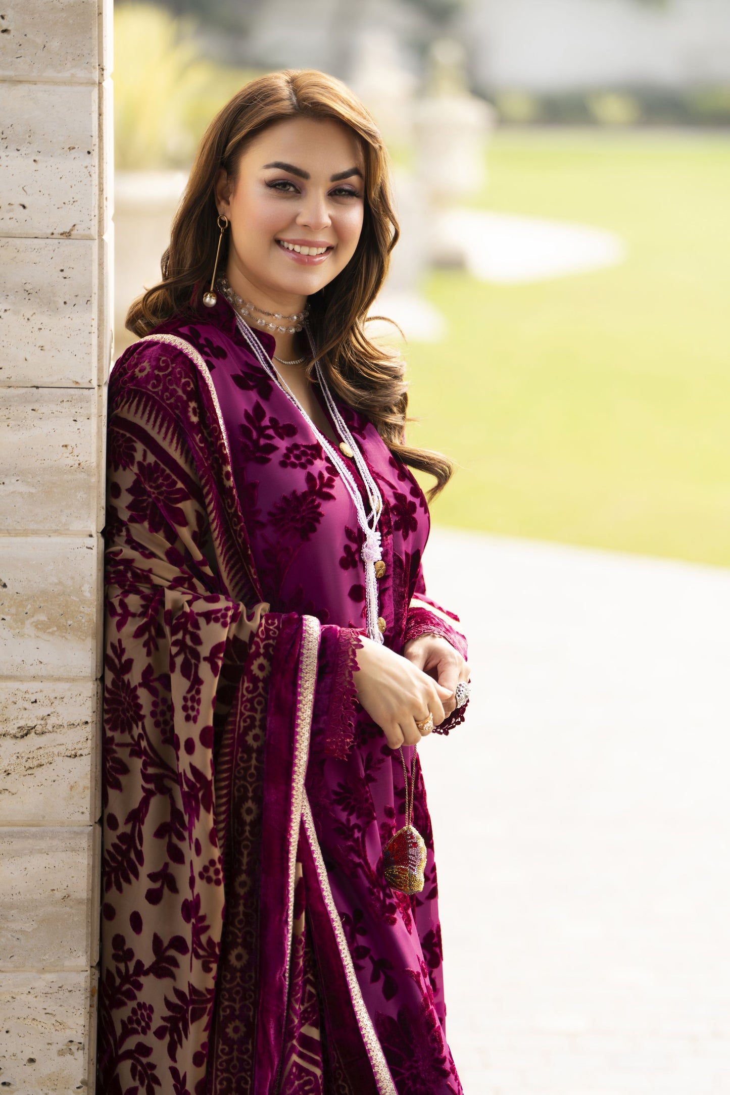 French Velvet Ready to Wear 3pc Suit with Palachi Shawl – Gul Warun FNG3