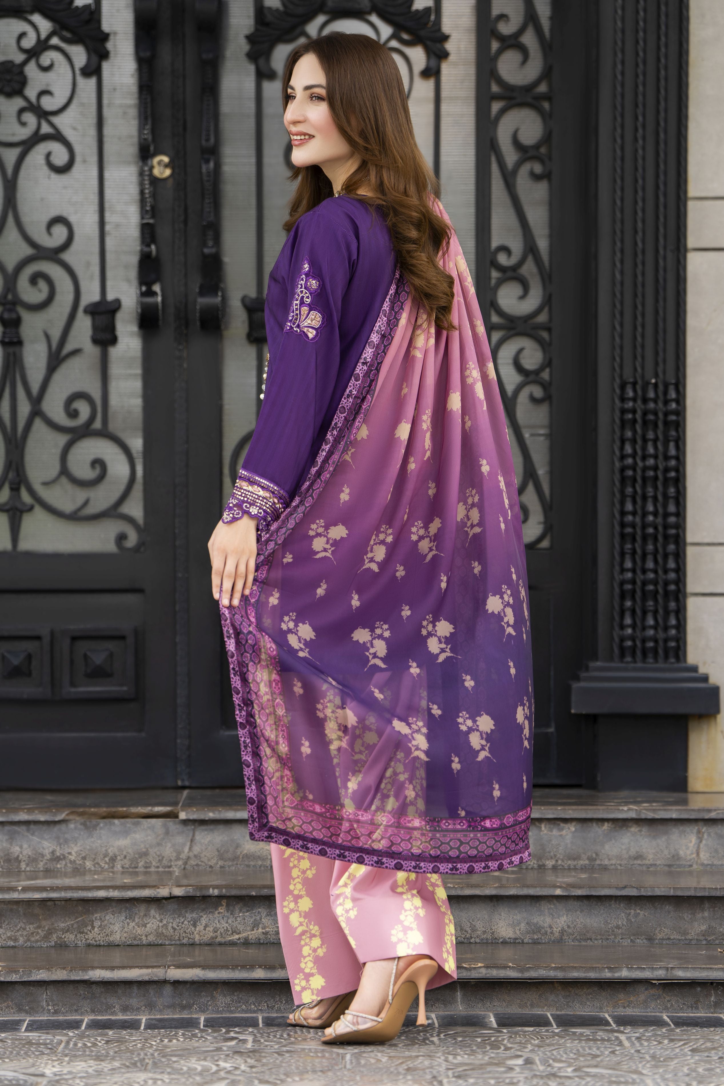 Lush by Aleezay – Purple Raw Silk 3pc Short Shirt with Pink Farshi Shalwar Lush5