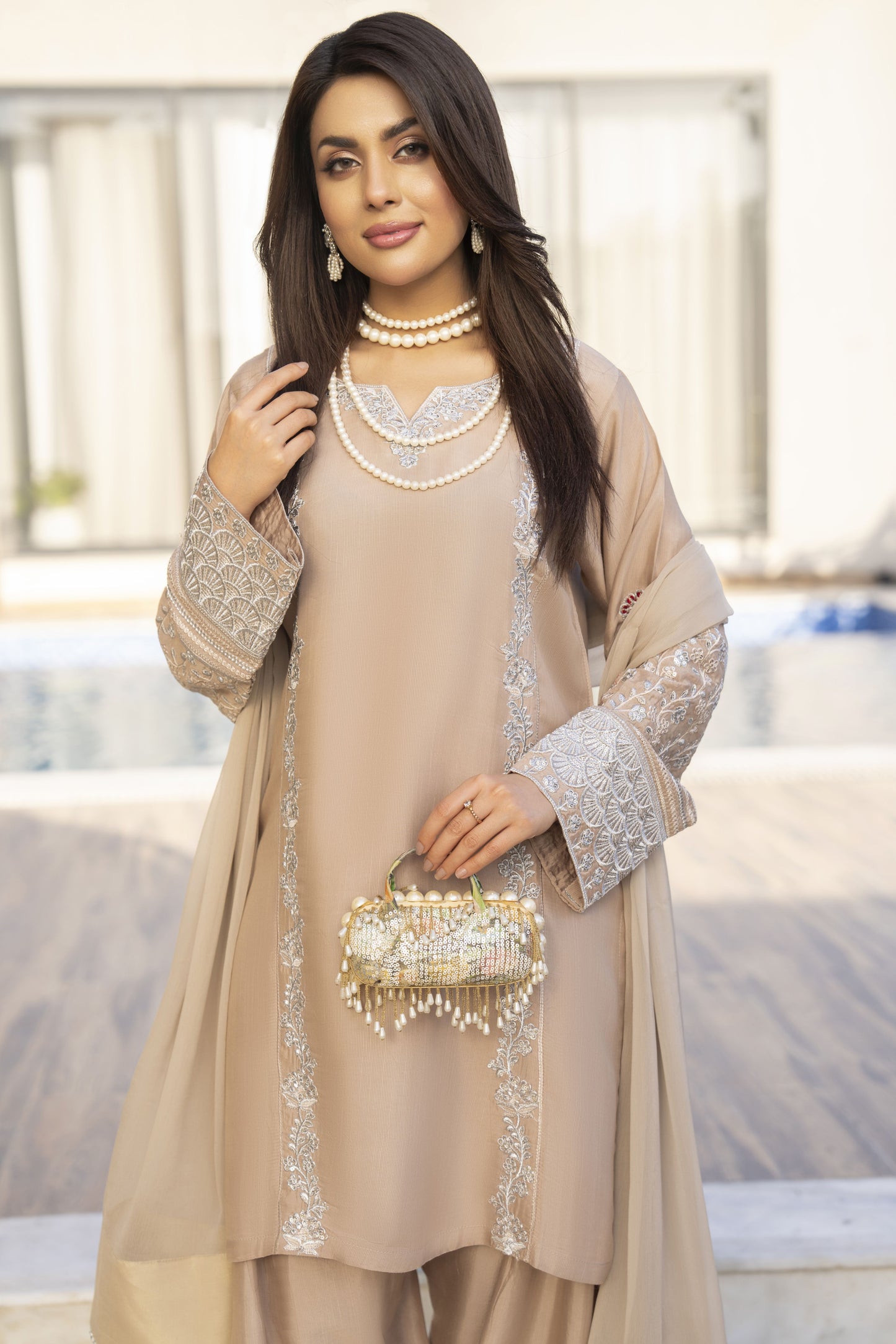 Aabpara’s Timeless Farshi Charm – FTA3