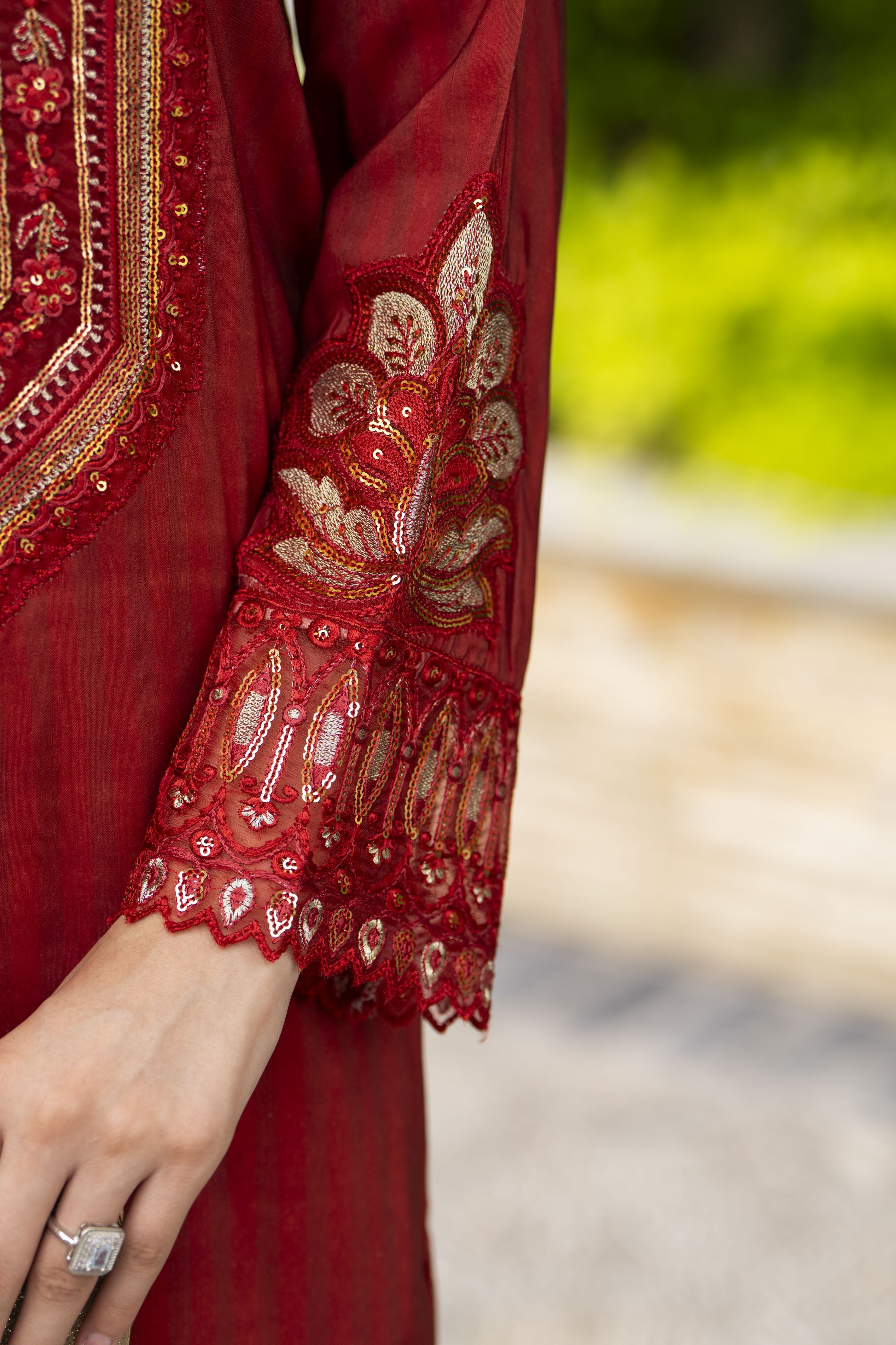 Aleezay Raw Silk 3-Piece Ensemble with Printed Silk Dupatta Lush9