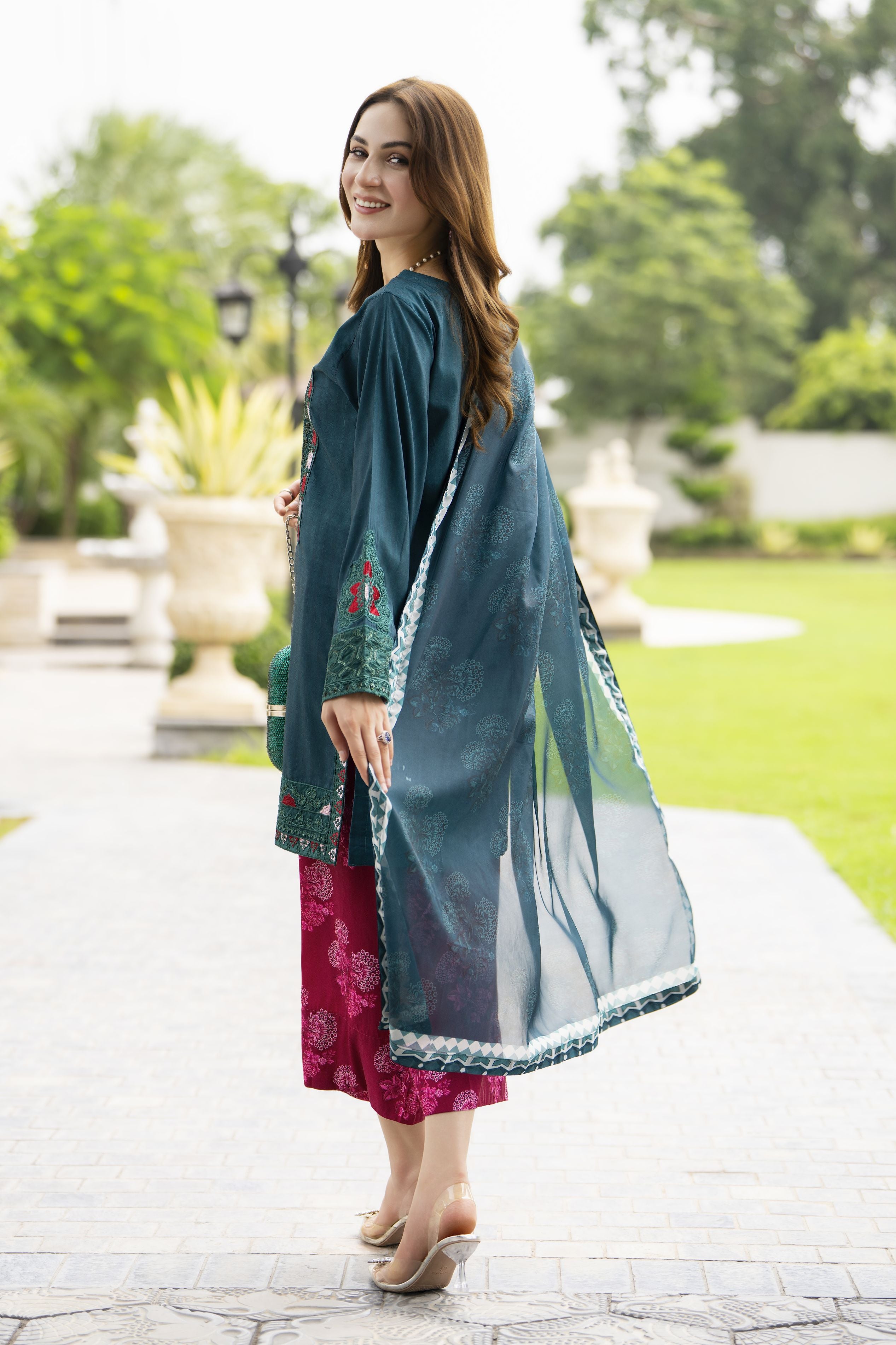 Lush by Aleezay – Teal Raw Silk 3pc Dress with Silk Dupatta Lush2
