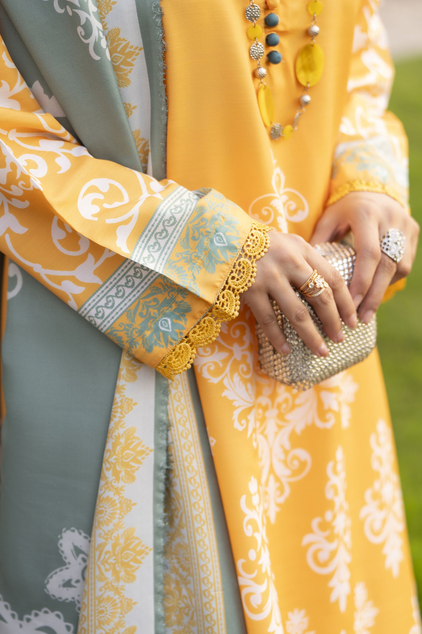 NBH1 Naqsh by Hemline Printed Poly Grip 3PC Suit with Herringbone Dupatta