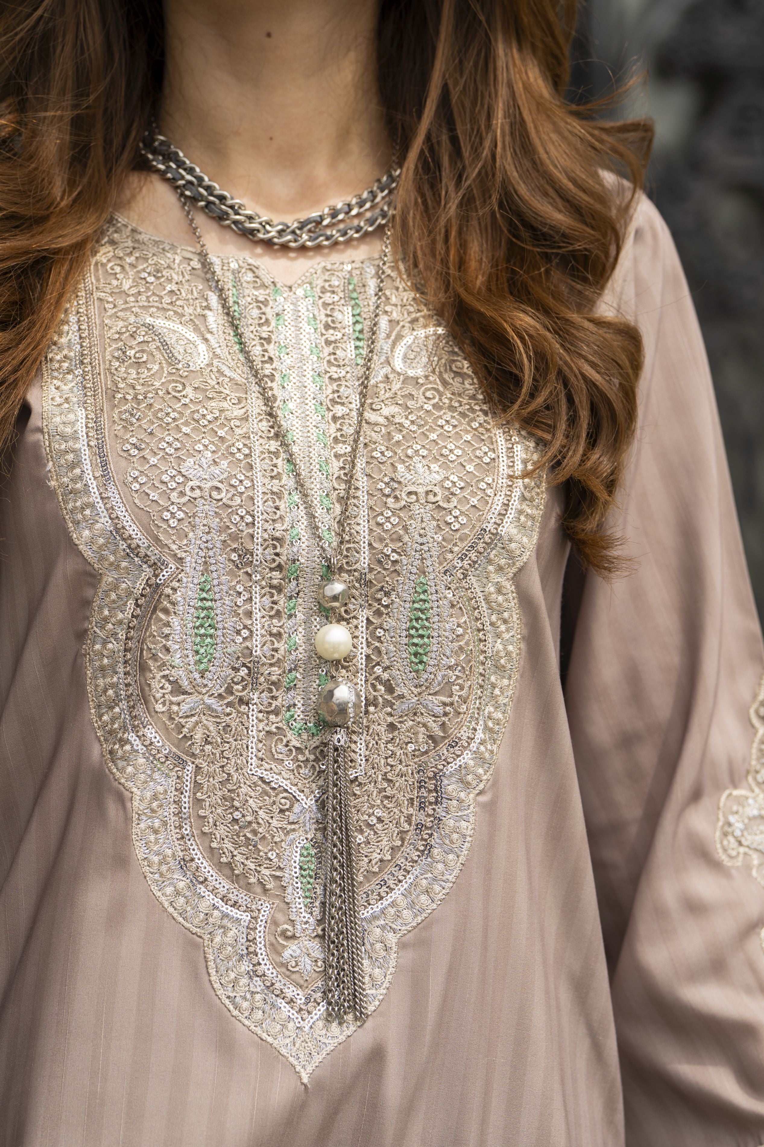 Lush by Aleezay – Smokey Taupe Raw Silk 3pc Dress Lush8