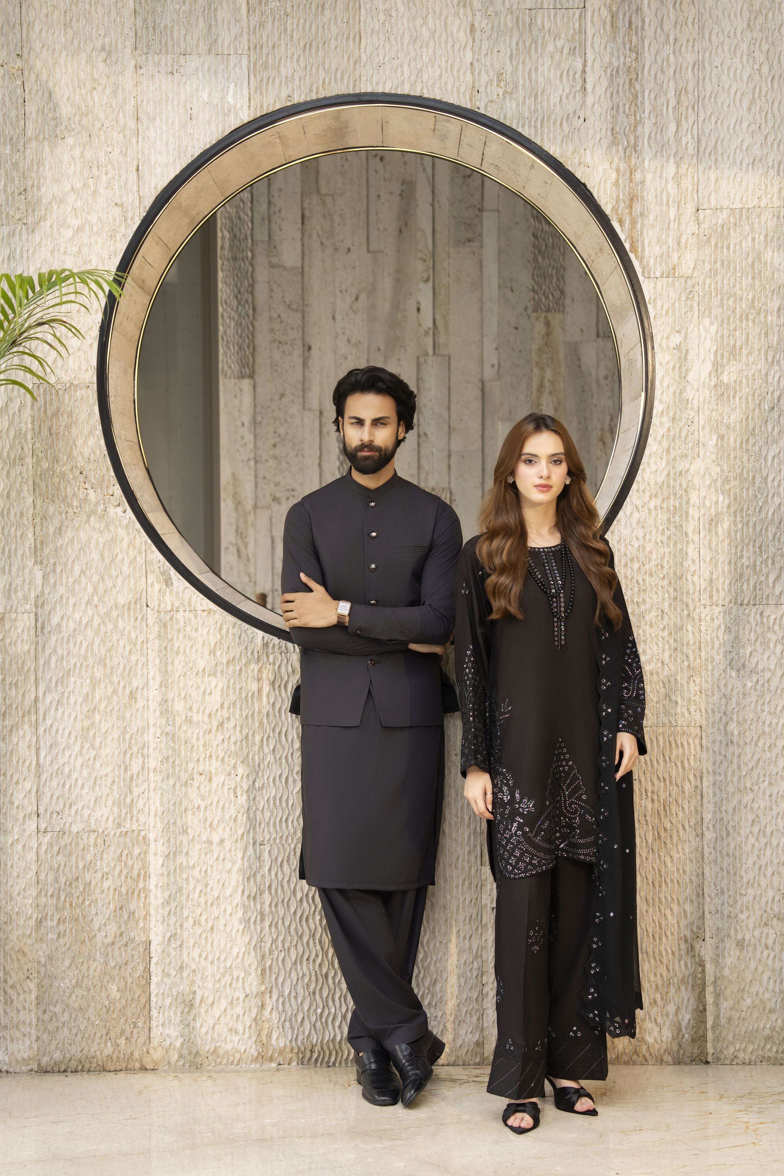 Threaded Grace Silk Karandi by Gul Warun – Black Embellished 3pc Suit TGS8