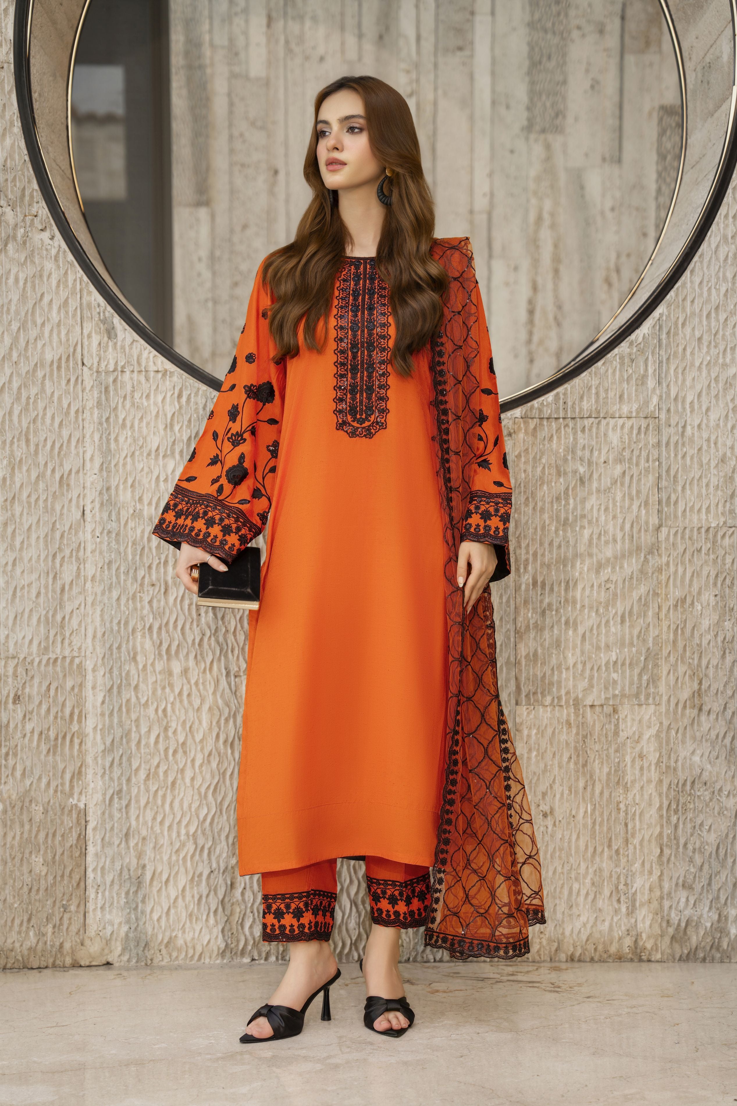 Threaded Grace Silk Karandi by Gul Warun – Fiery Orange Embroidered 3pc Suit TGS4