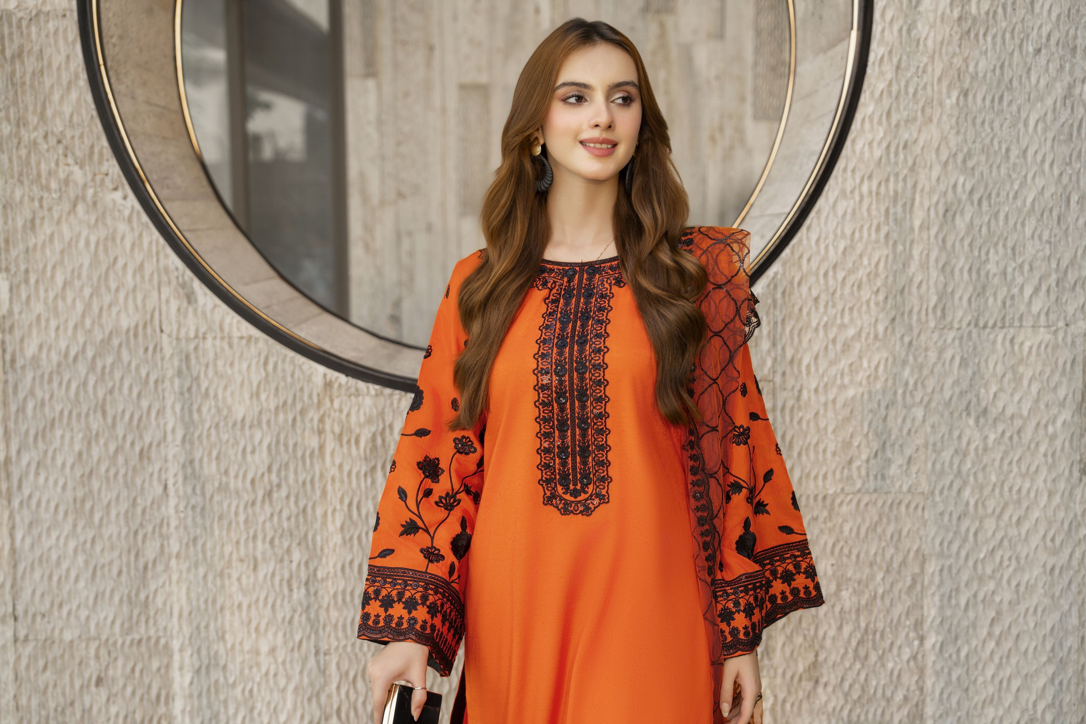 Threaded Grace Silk Karandi by Gul Warun – Fiery Orange Embroidered 3pc Suit TGS4