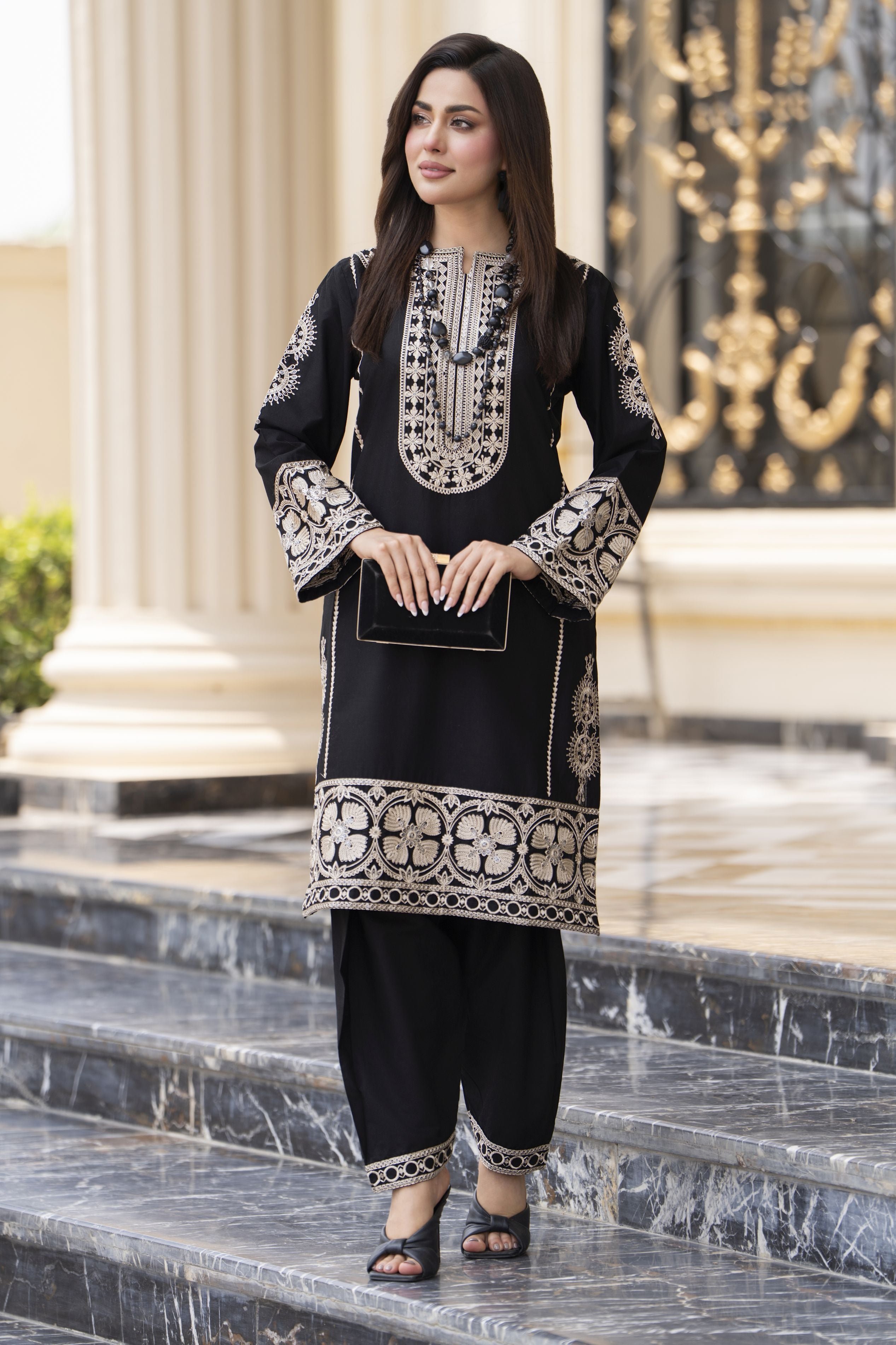 Cotton Canvas by Zaiwa – 2pc Black Cotton Shalwar Suit | CCZ5