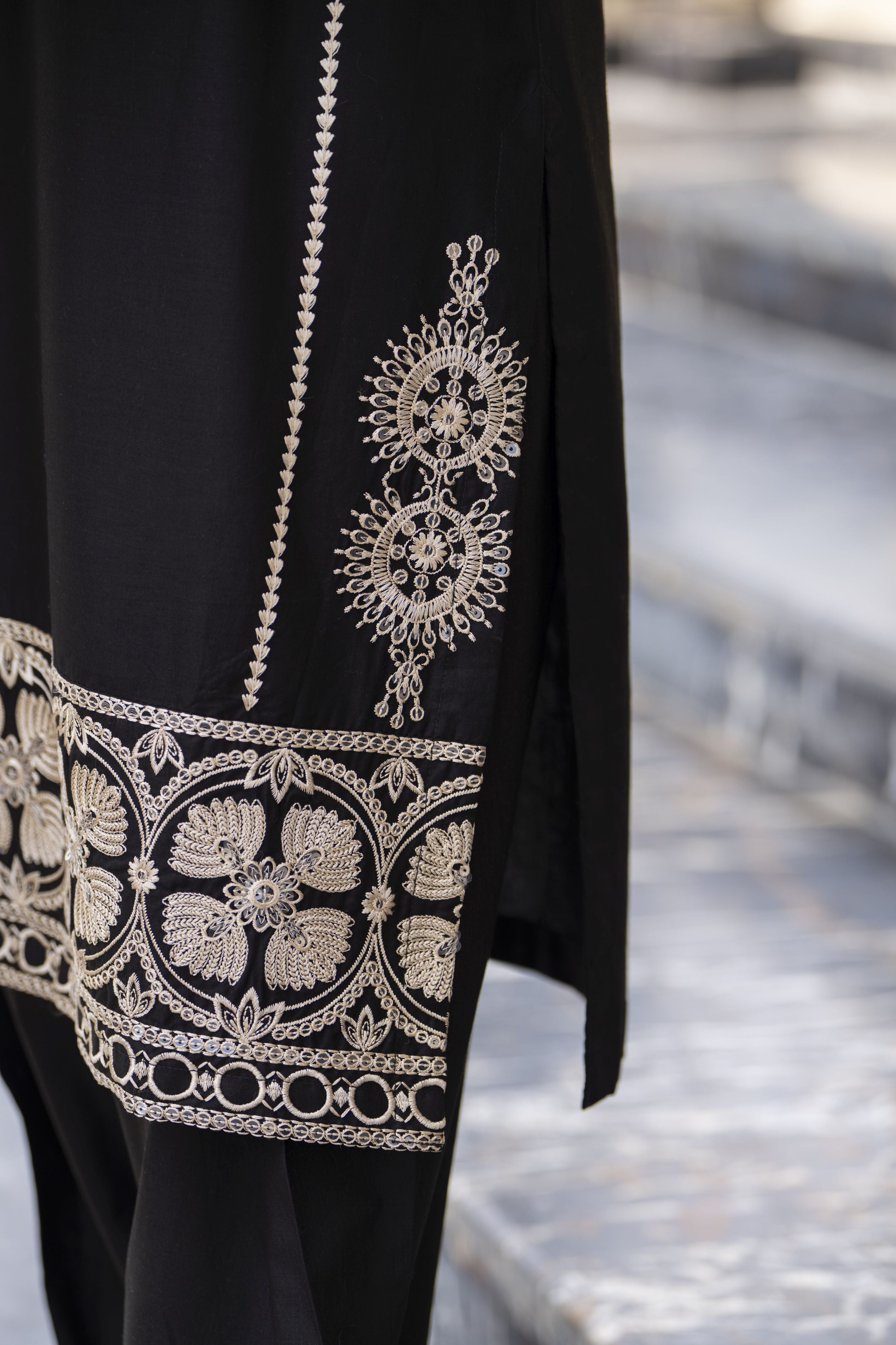 Cotton Canvas by Zaiwa – 2pc Black Cotton Shalwar Suit | CCZ5