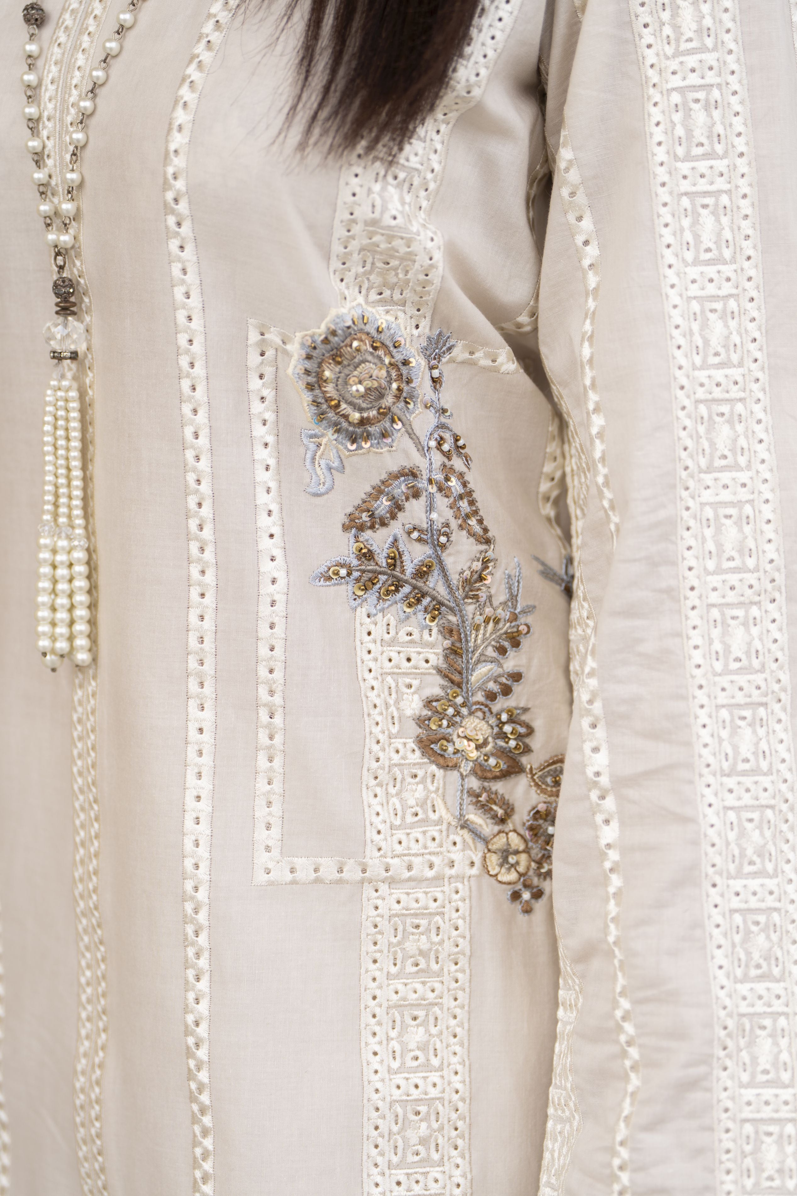 Cotton Canvas by Zaiwa – 2pc Ivory Cotton Handwork Dress CCZ4