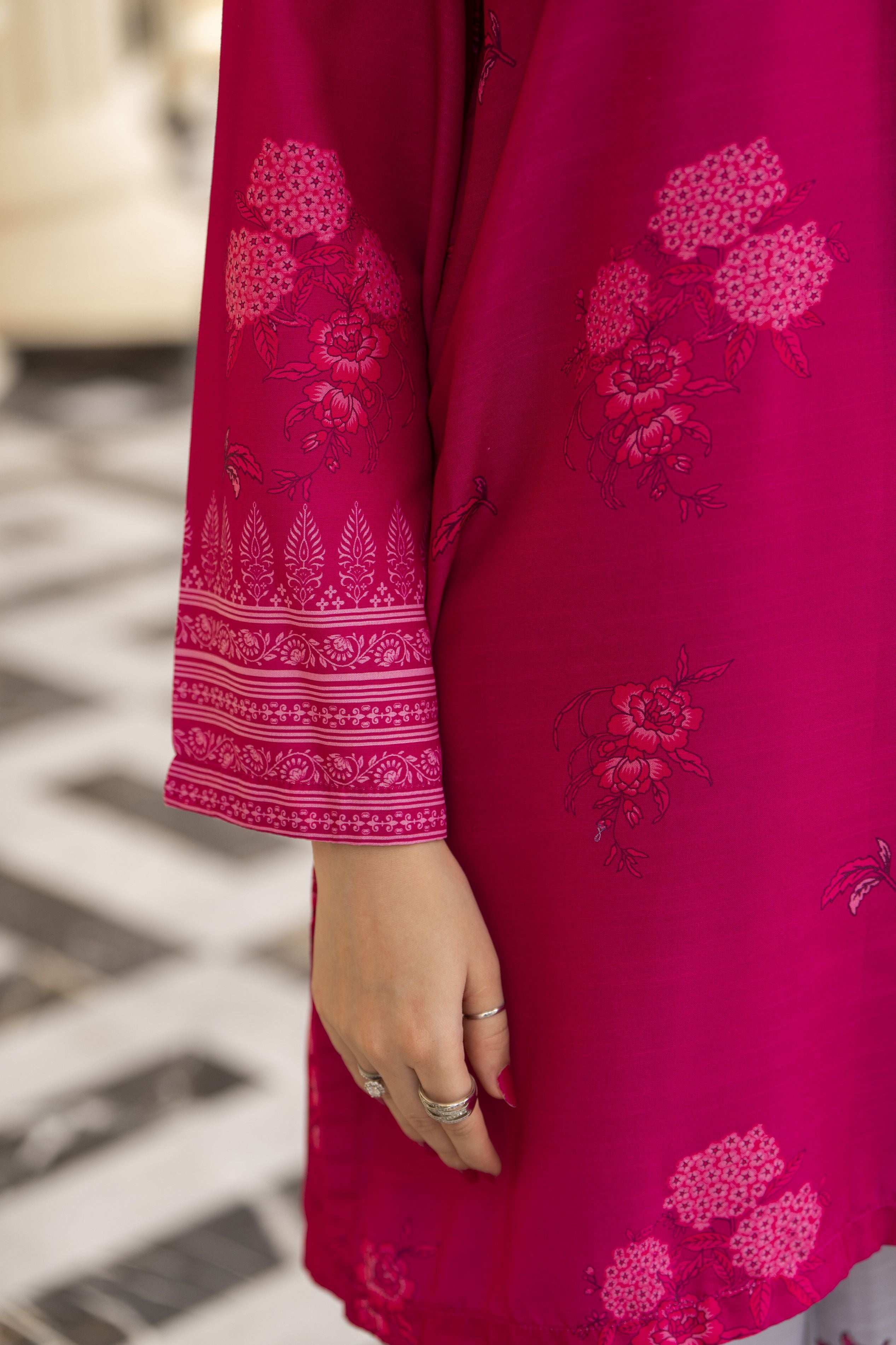 Daily Drapes by Mona – 3pc Raw Silk Printed Suit with Monar Dupatta DDR7