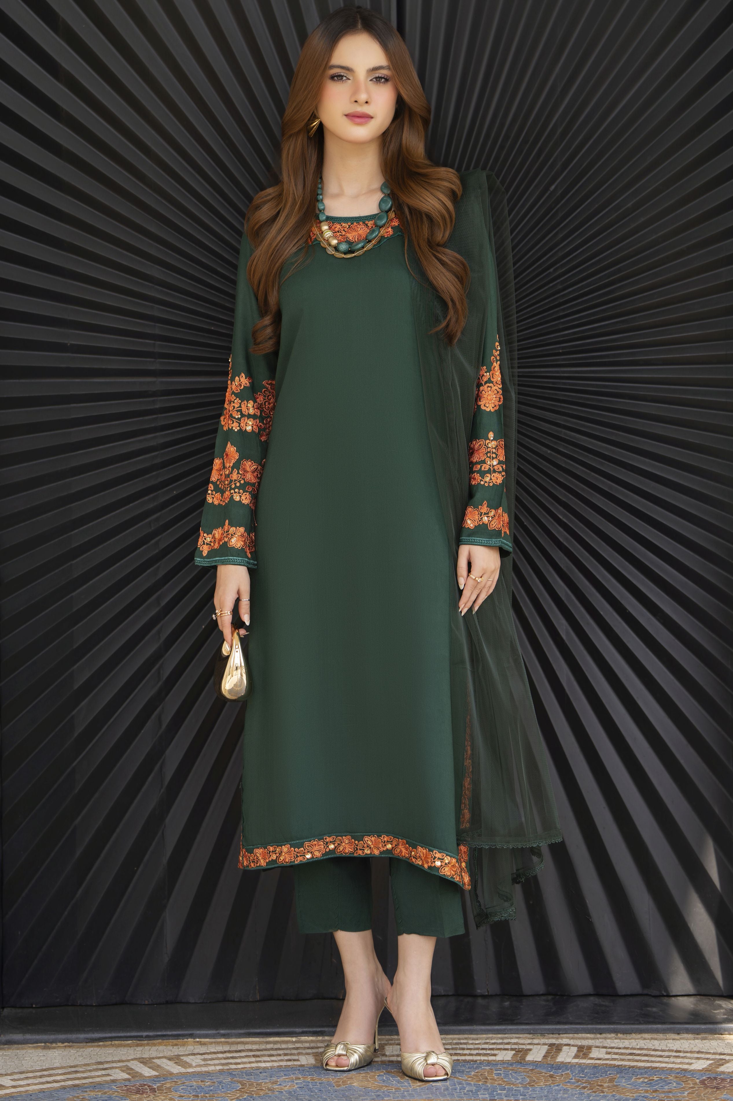 Bottle Green Embroidered 3pc Linen Pakistani Dress Linen Aura by Miski LAM5 Extra Large Bottle Green Embroidered 3pc Linen Pakistani Dress Linen Aura by Miski LAM5 Extra Large