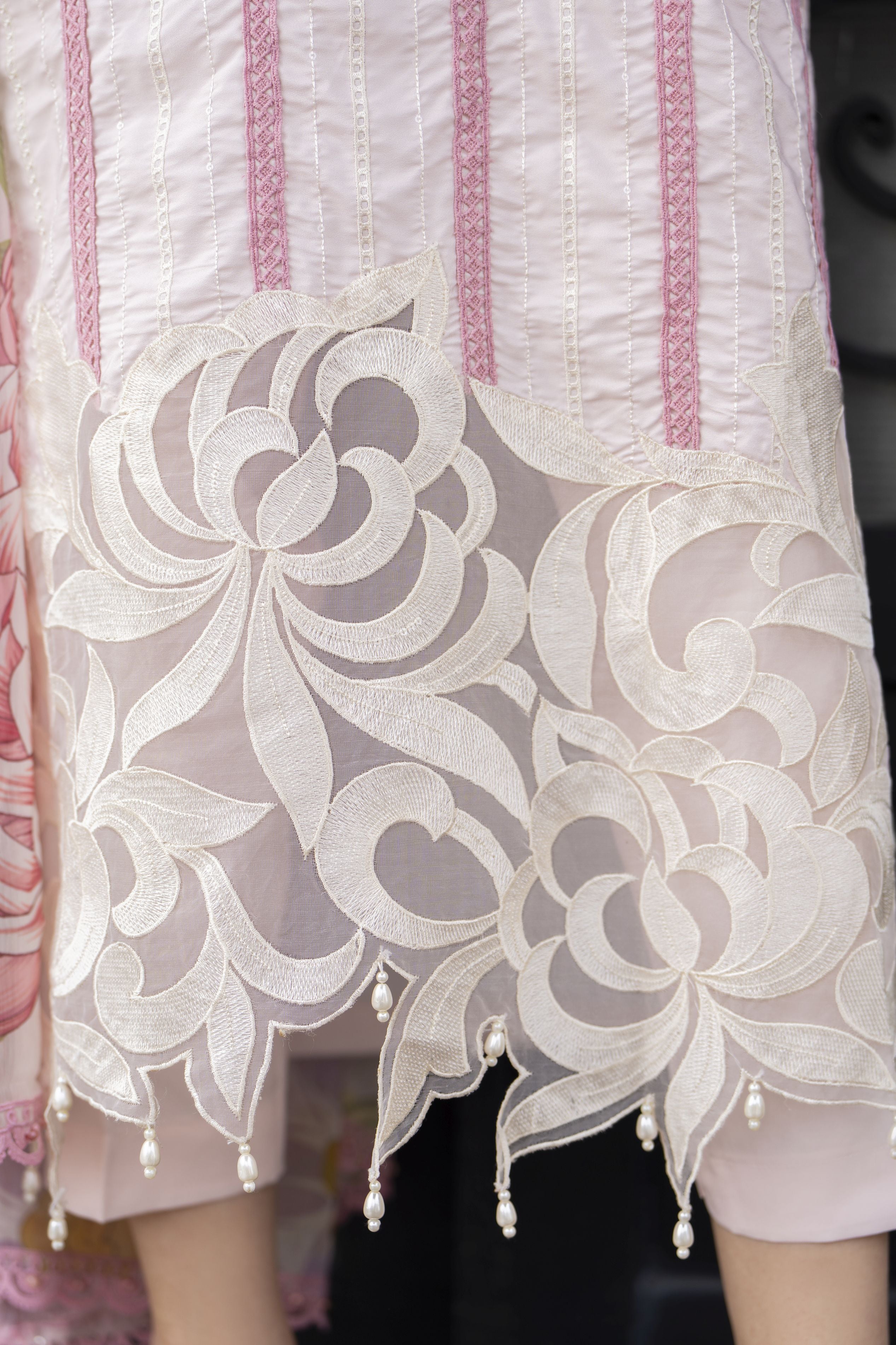 Modern Muse by Arwah – 3pc Printed & Embroidered Grip Suit MMB2