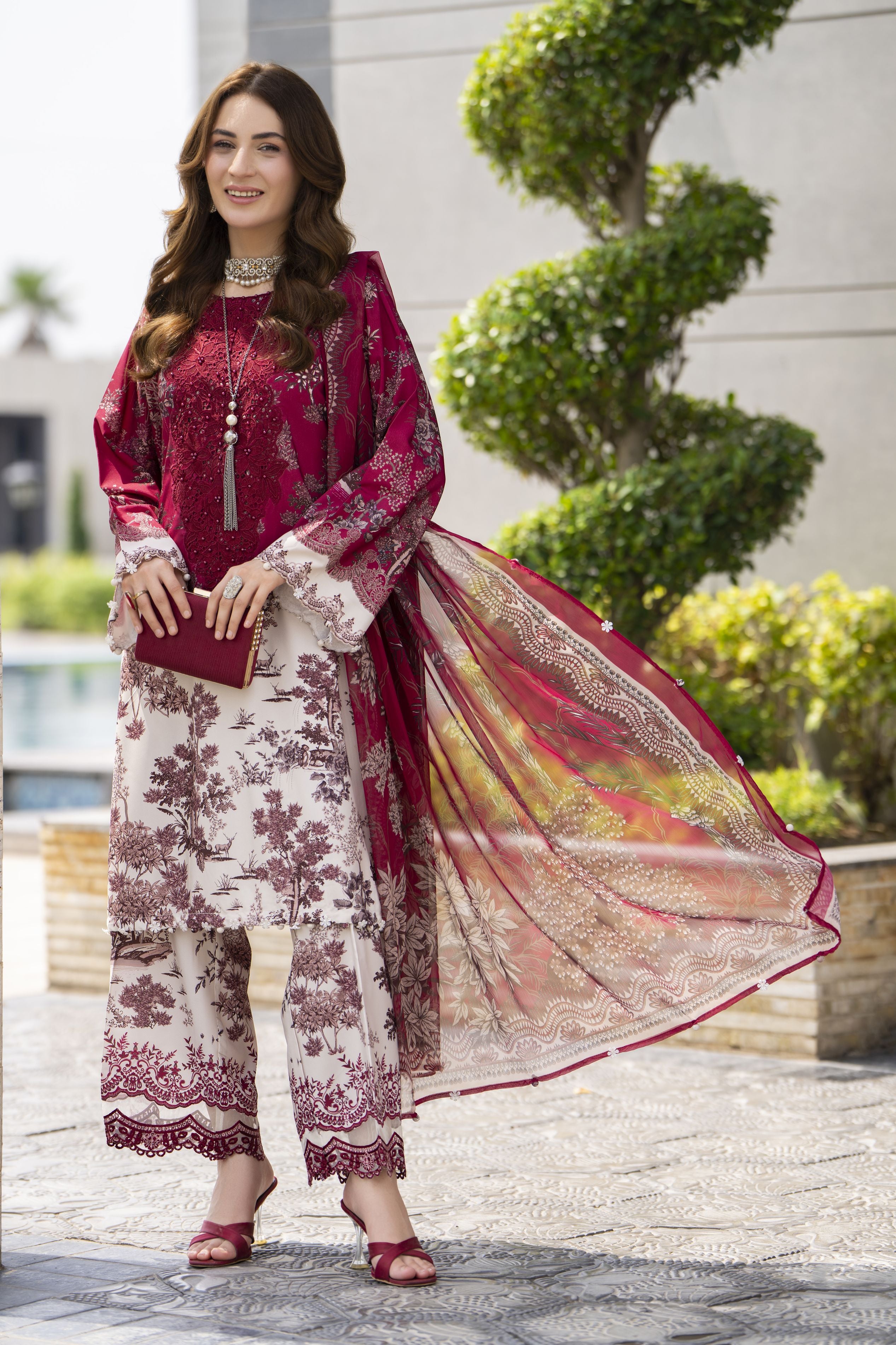 Modern Muse by Arwah – 3pc Printed & Embroidered Grip Suit MMB5