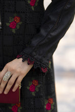 Modern Muse by Arwah – 3pc Printed & Chikankari Embroidered Grip Suit MMB6