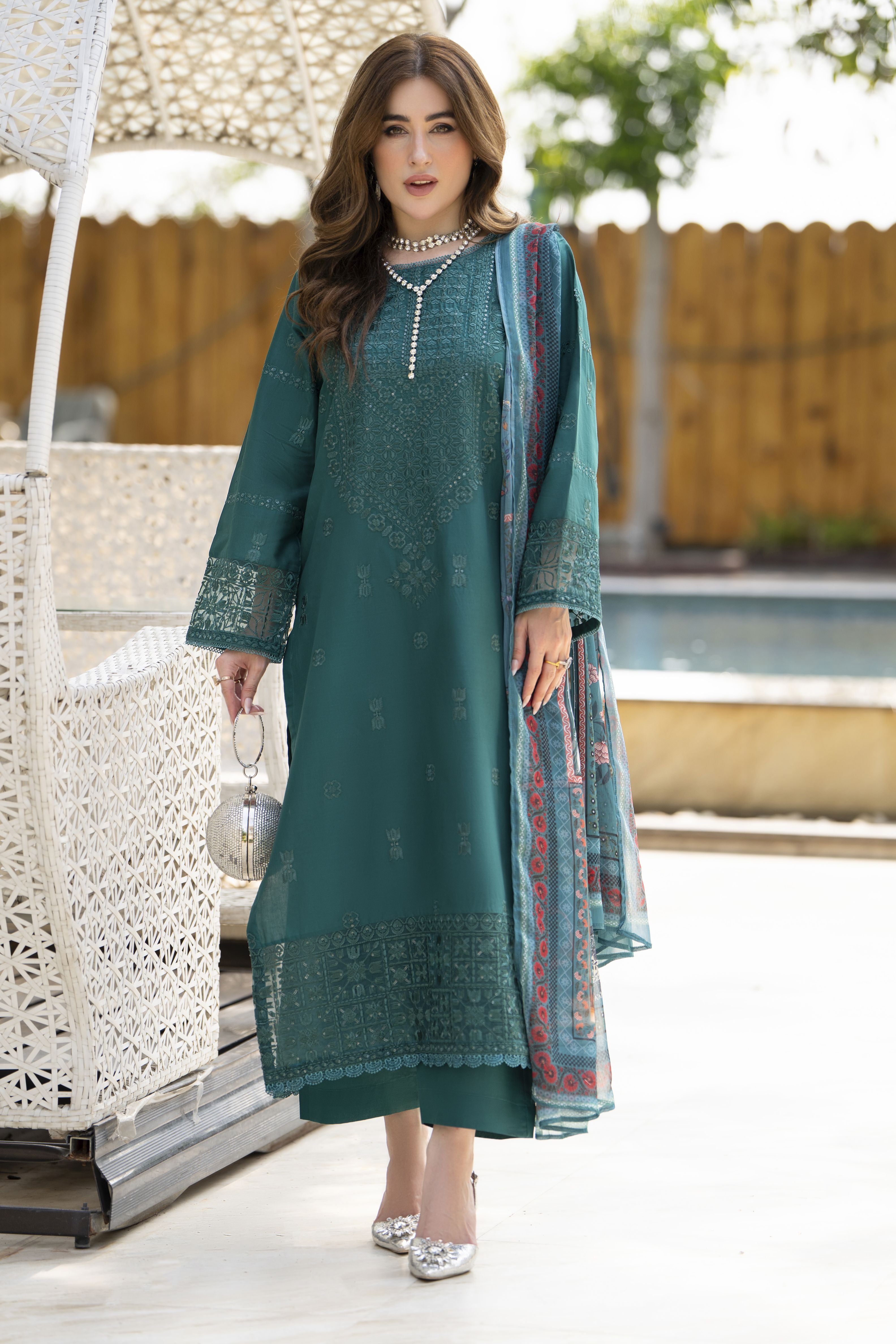 Gul Warun 3pc Embroidered Cotton Suit with Printed Chiffon Dupatta – AMG9 Large