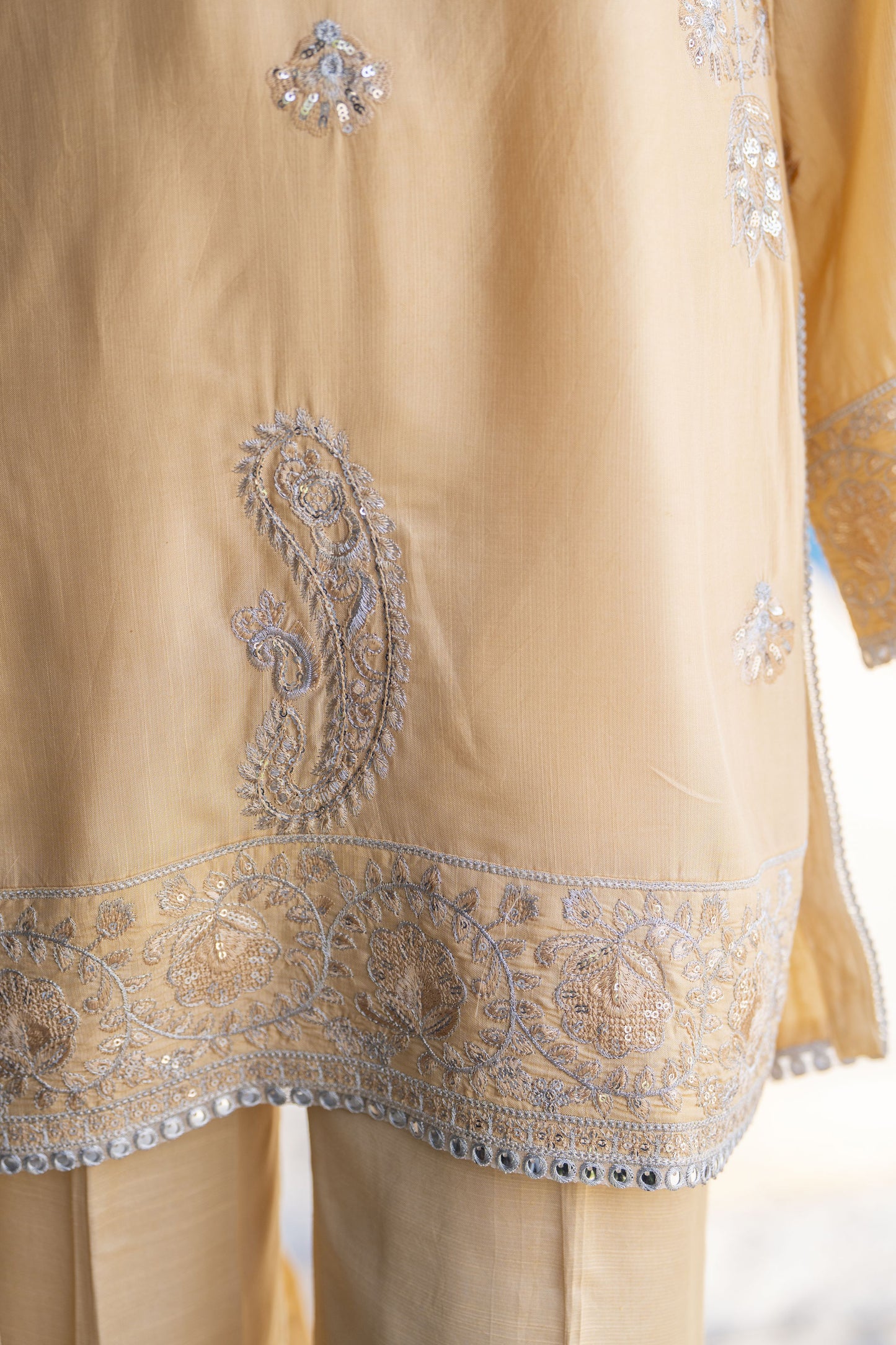 Champagne Gold Embroidered 3pc Raw Silk Suit – Roshni2 by Gul Warun