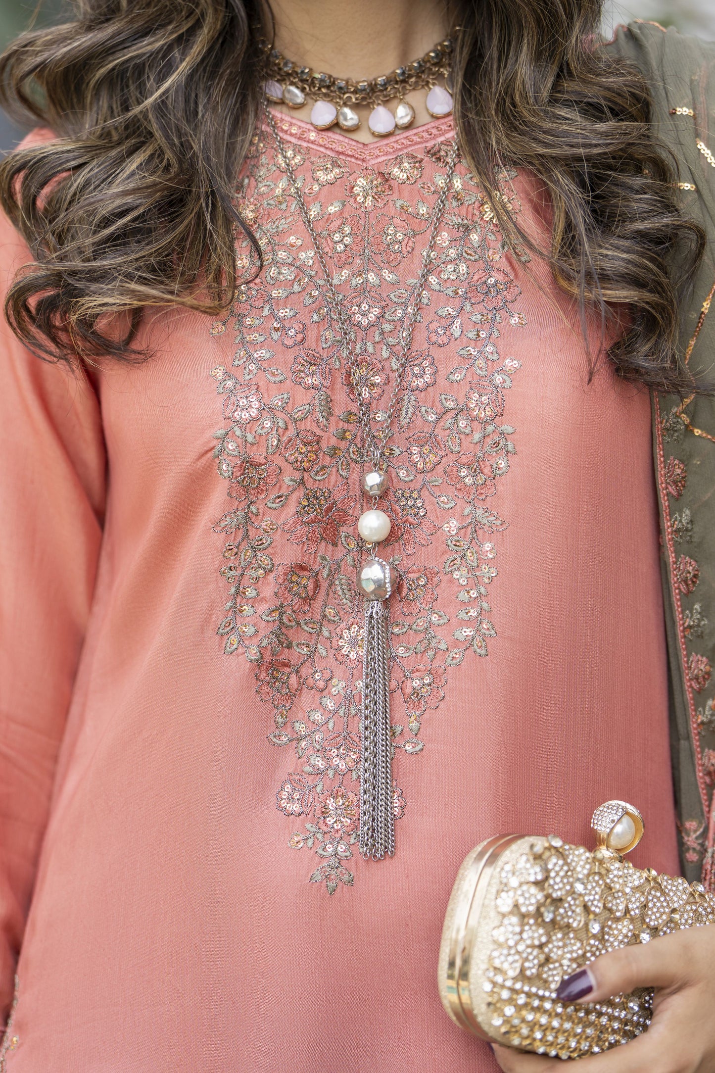 Peach Blush Embroidered 3pc Raw Silk Suit with Green Dupatta – Roshni5 by Gul Warun