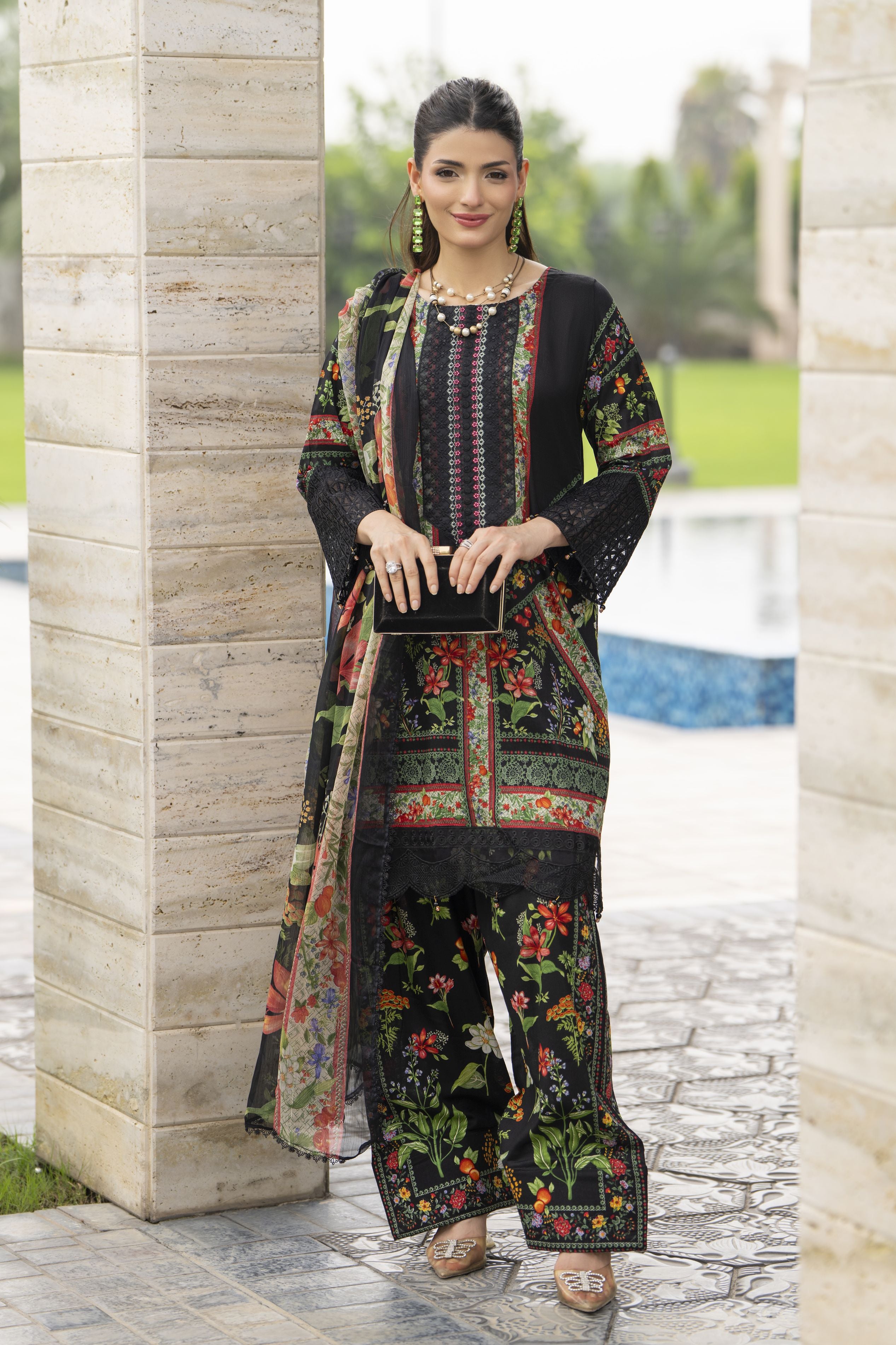 Sakeena Summer Ease – Black 3pc  Lawn Dress with Farshi Shalwar SSE3