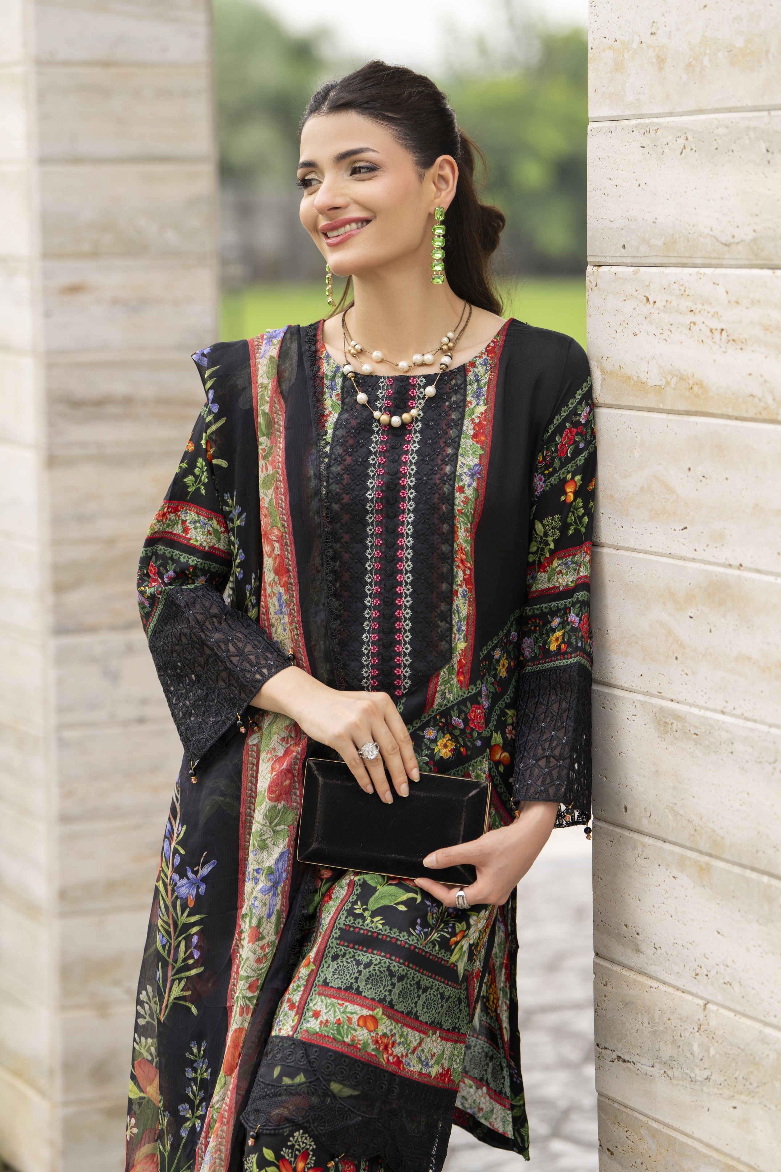 Sakeena Summer Ease – Black 3pc  Lawn Dress with Farshi Shalwar SSE3