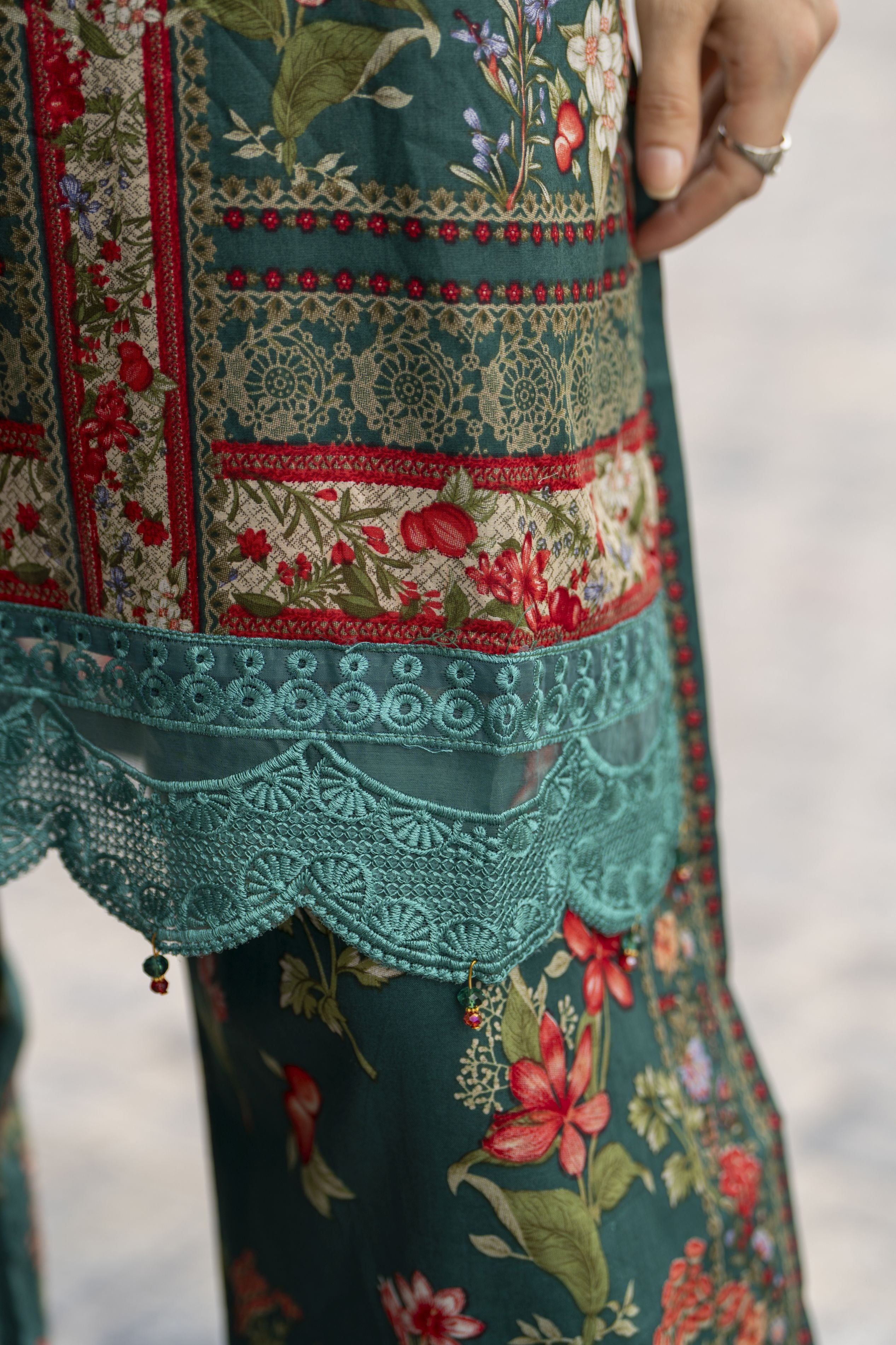 Sakeena Summer Ease – 3pc Teal Lawn Dress with Chiffon Dupatta SSE4