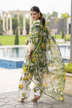 Sakeena Summer Ease – 3pc Lawn Dress with Chiffon Dupatta SSE1