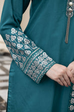 Threaded Grace Silk Karandi by Gul Warun – Teal Embroidered 3pc Suit TGS2