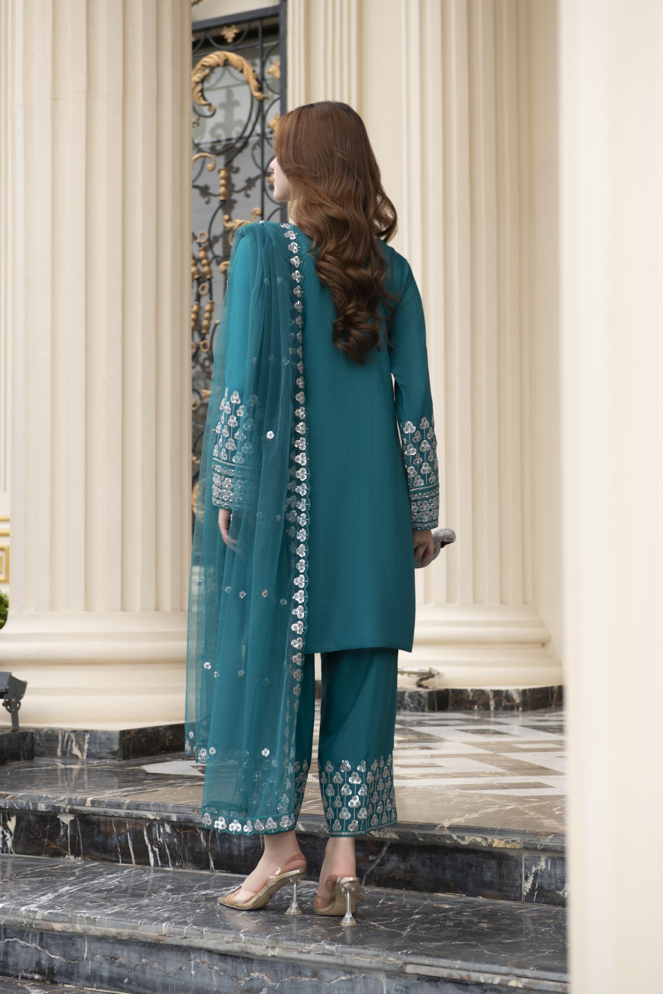 Threaded Grace Silk Karandi by Gul Warun – Teal Embroidered 3pc Suit TGS2