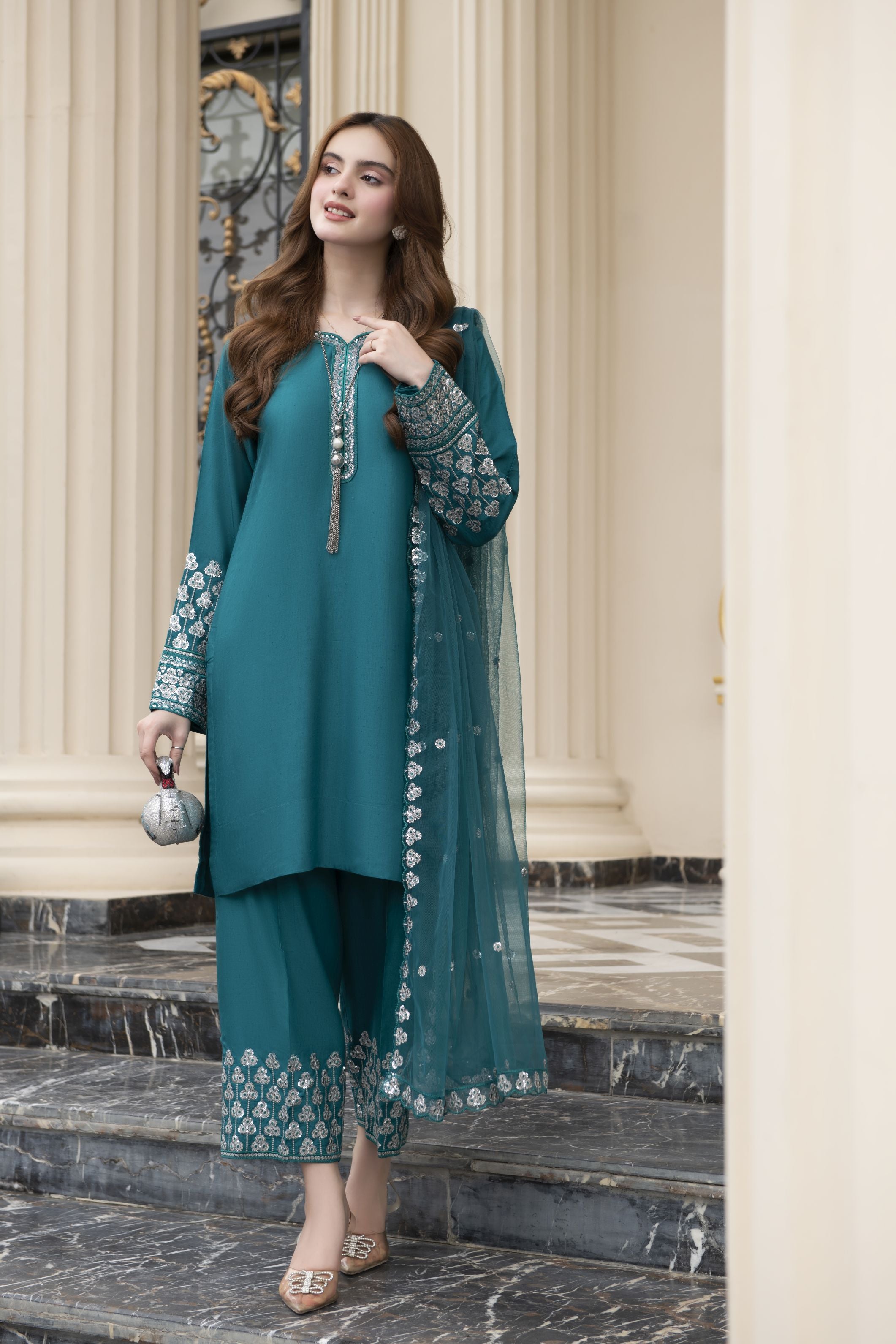 Threaded Grace Silk Karandi by Gul Warun – Teal Embroidered 3pc Suit TGS2