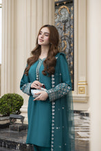 Threaded Grace Silk Karandi by Gul Warun – Teal Embroidered 3pc Suit TGS2