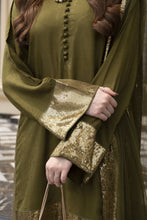 Threaded Grace Silk Karandi by Gul Warun – Olive Green Sequin 3pc Suit TGS7