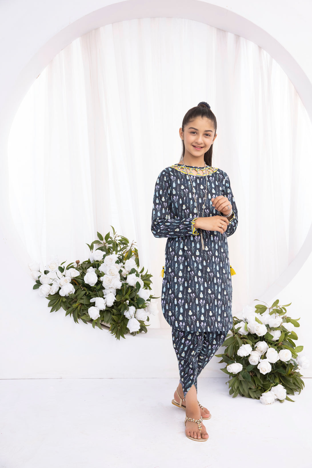 Hemline Girls Collection G10