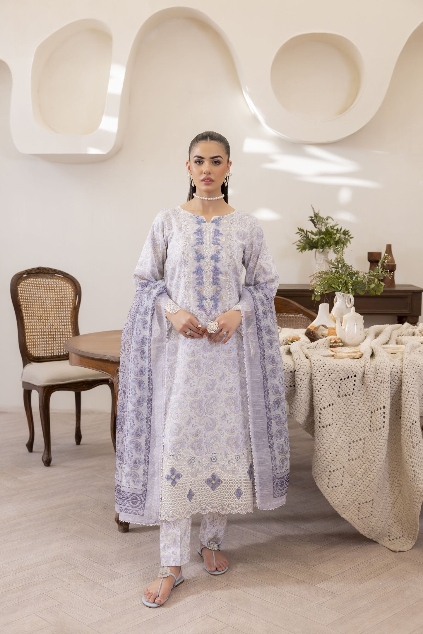 Mohagni Ready to Wear Embroidered Lawn 3pc Suit in Lilac Blue SLM8
