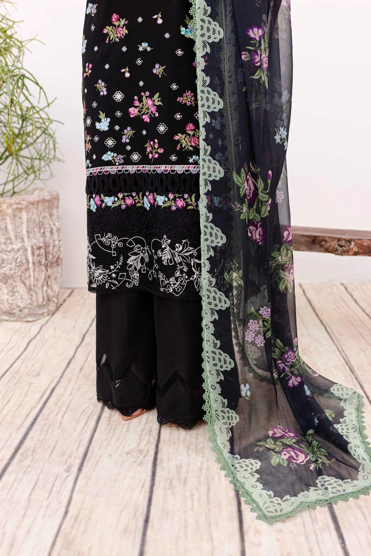 Shiree '24 Premium Lawn by Sable Aster SSC-04-24