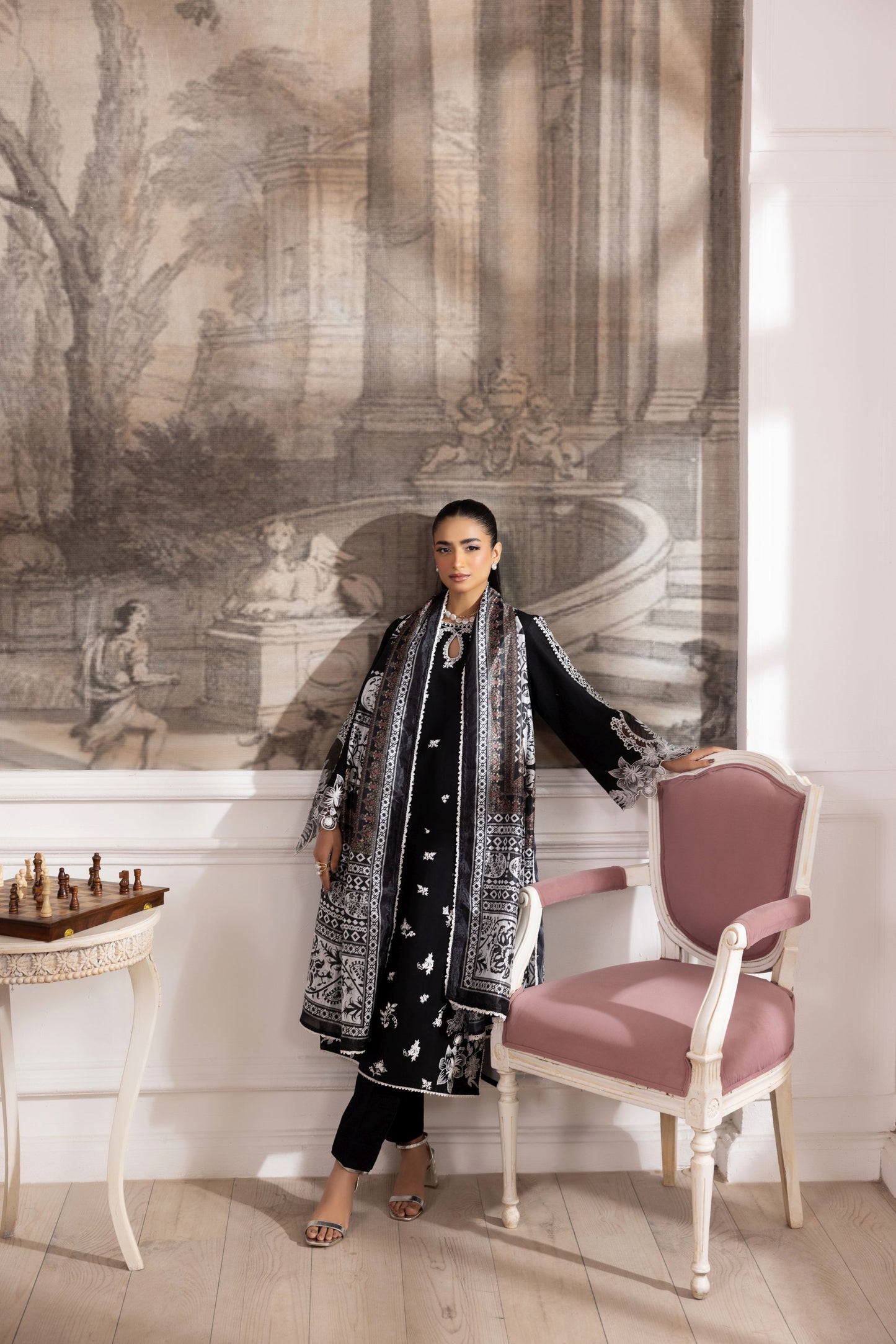 Lawn Breeze by Mohagni – 3pc Ready to Wear Cotton Black Pakistani Suit LMB5