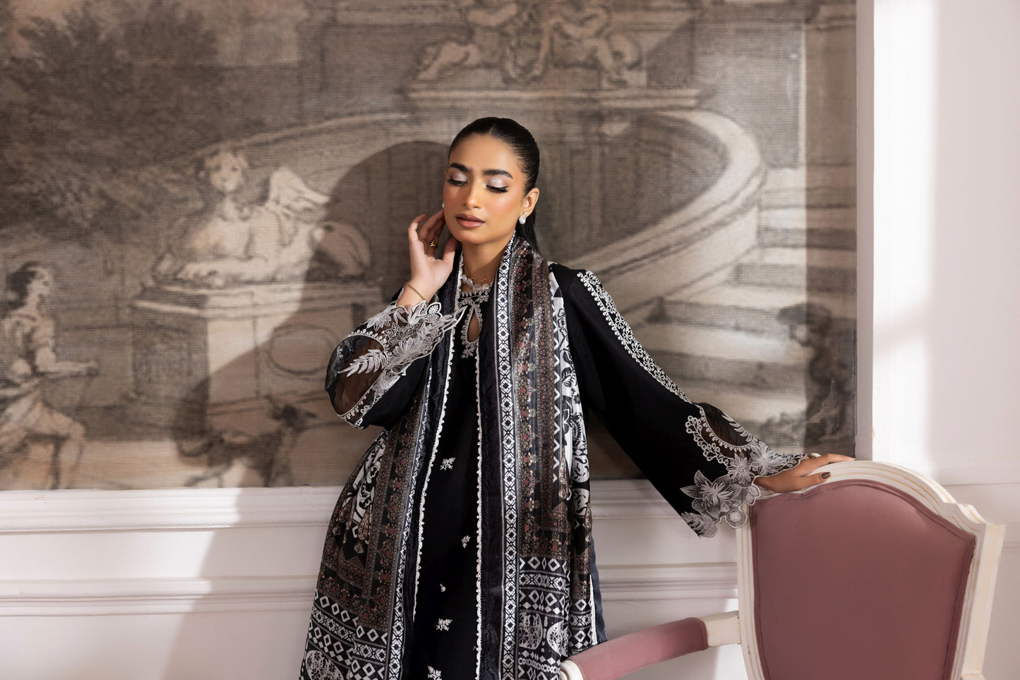 Lawn Breeze by Mohagni – 3pc Ready to Wear Cotton Black Pakistani Suit LMB5