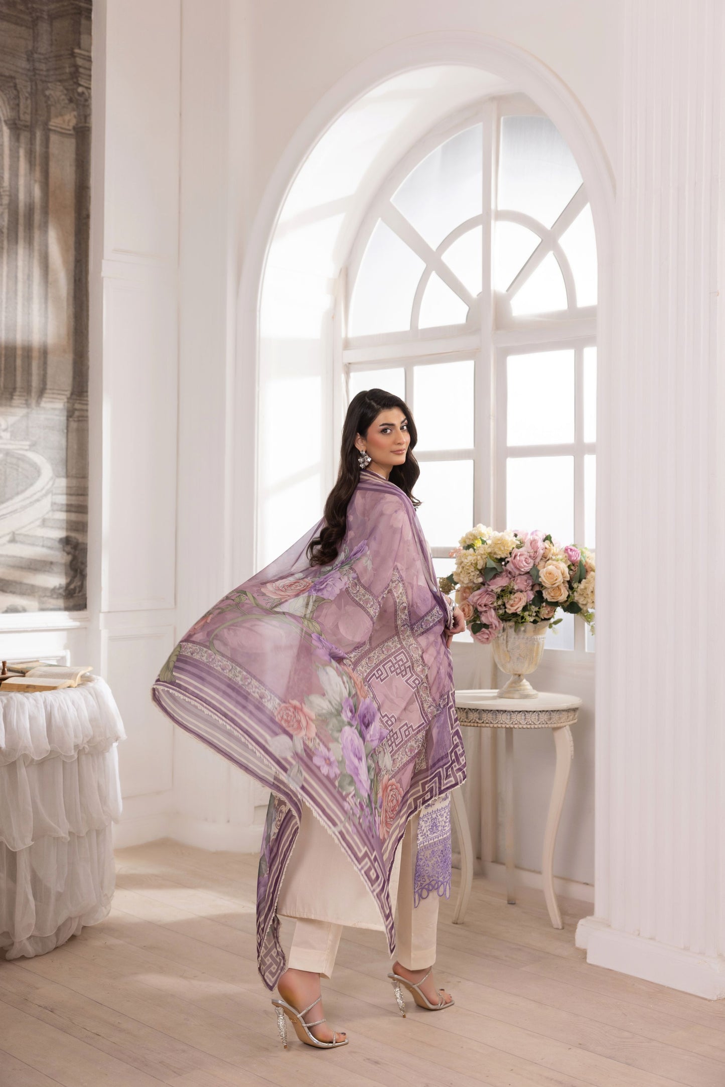 Lawn Breeze by Mohagni – 3pc Ready to Wear Cotton Suit LMB7
