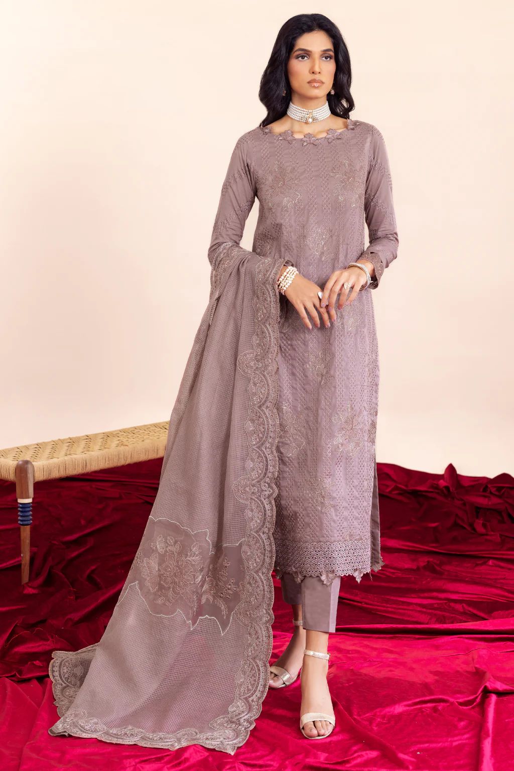 Iznik Aashiaan Festive Lawn Raishaa 04