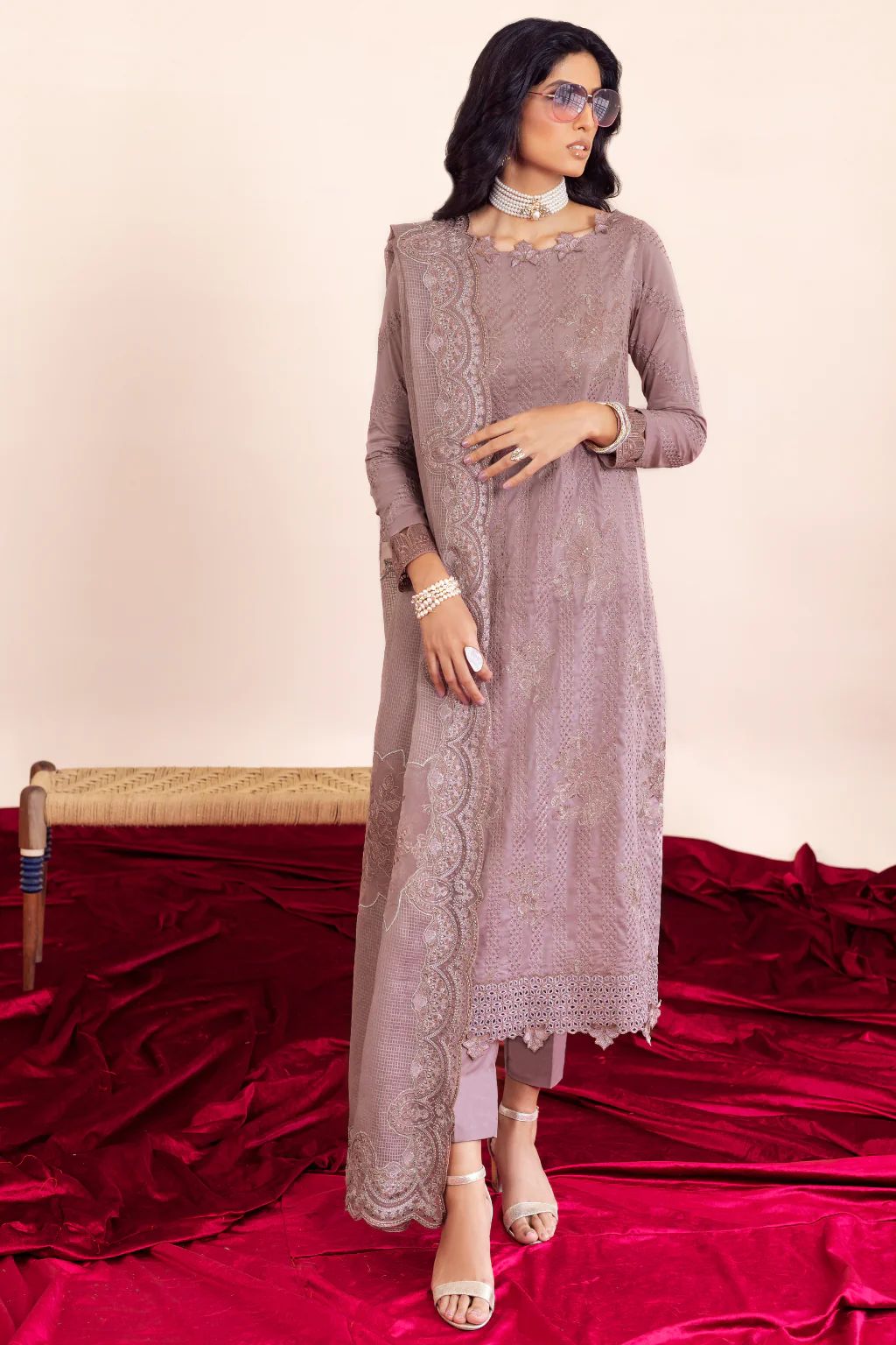 Iznik Aashiaan Festive Lawn Raishaa 04