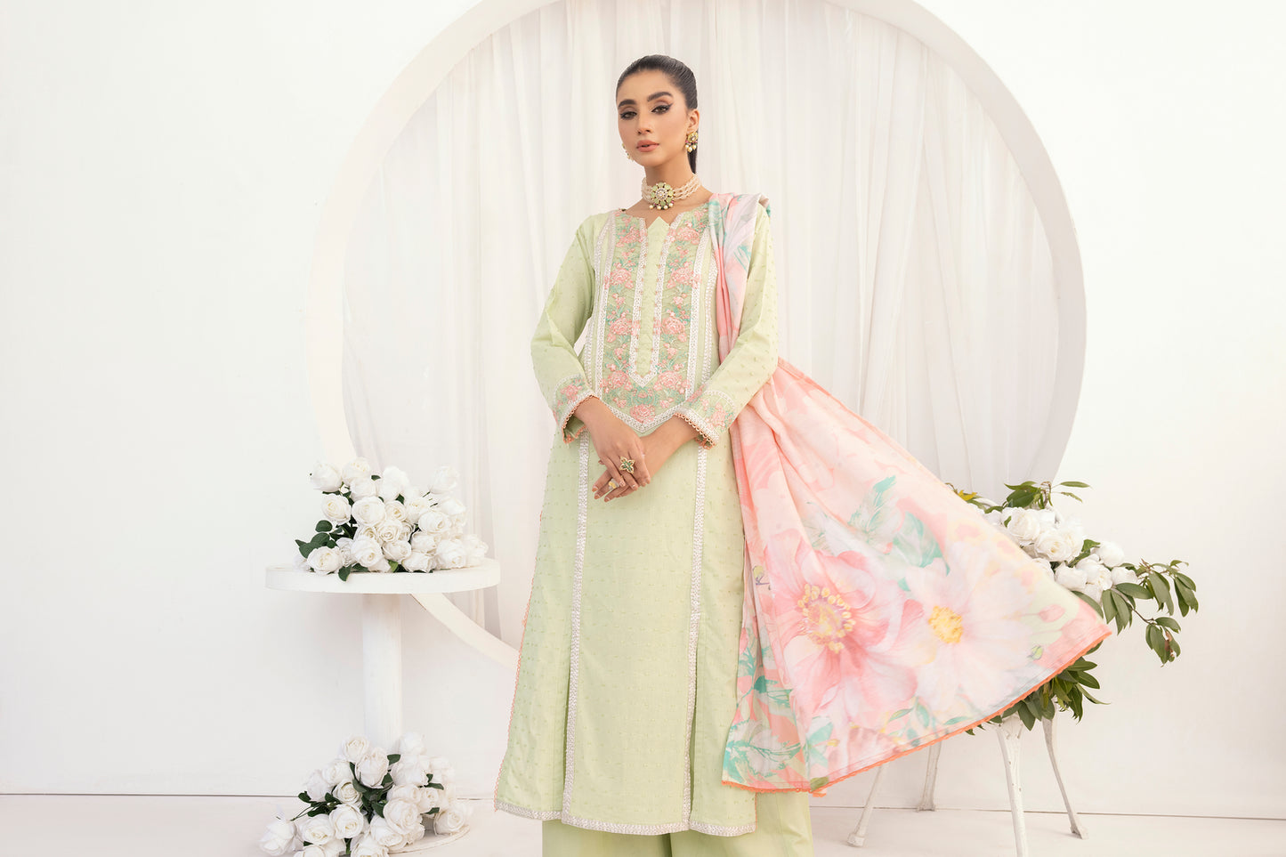 3pc Hemline Embroidered Lawn Dress 04