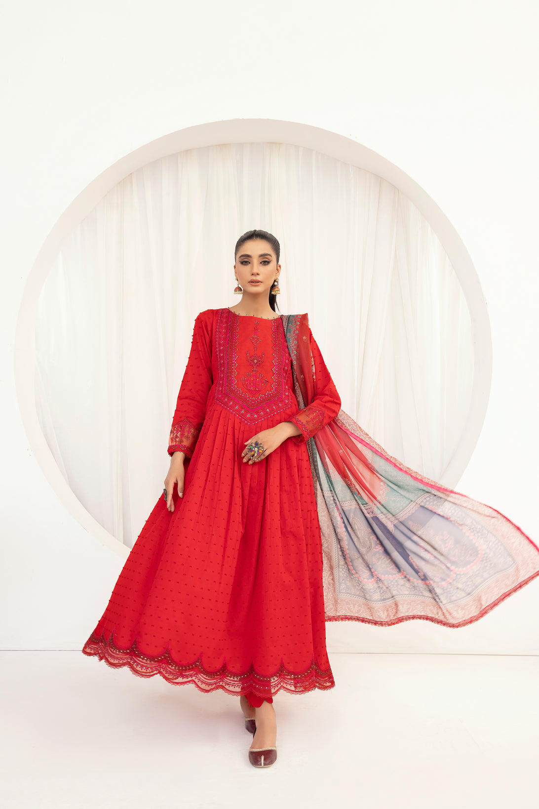 3pc Hemline Embroidered Lawn Dress 02